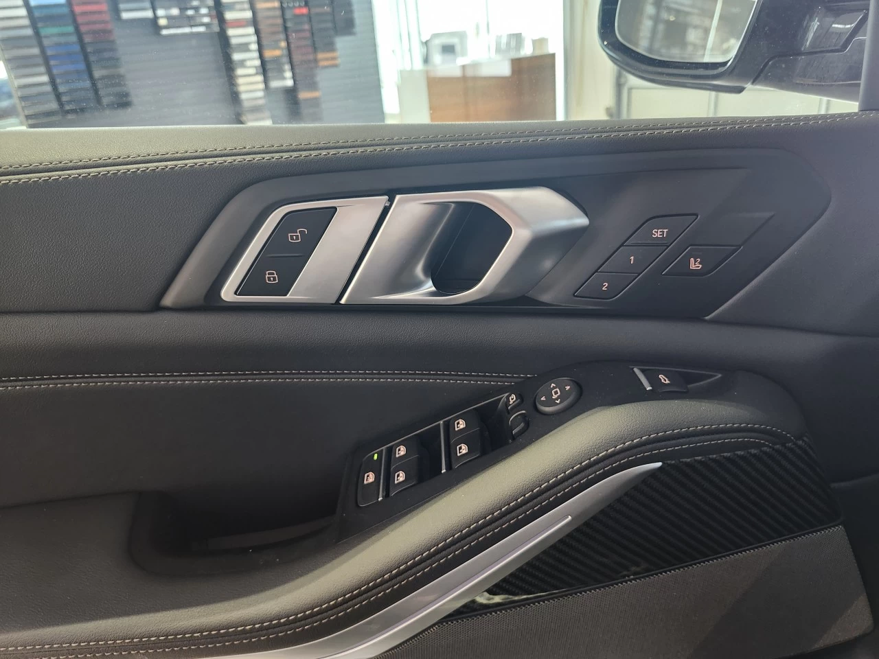 2025 BMW X5 M60i xDrive Image principale