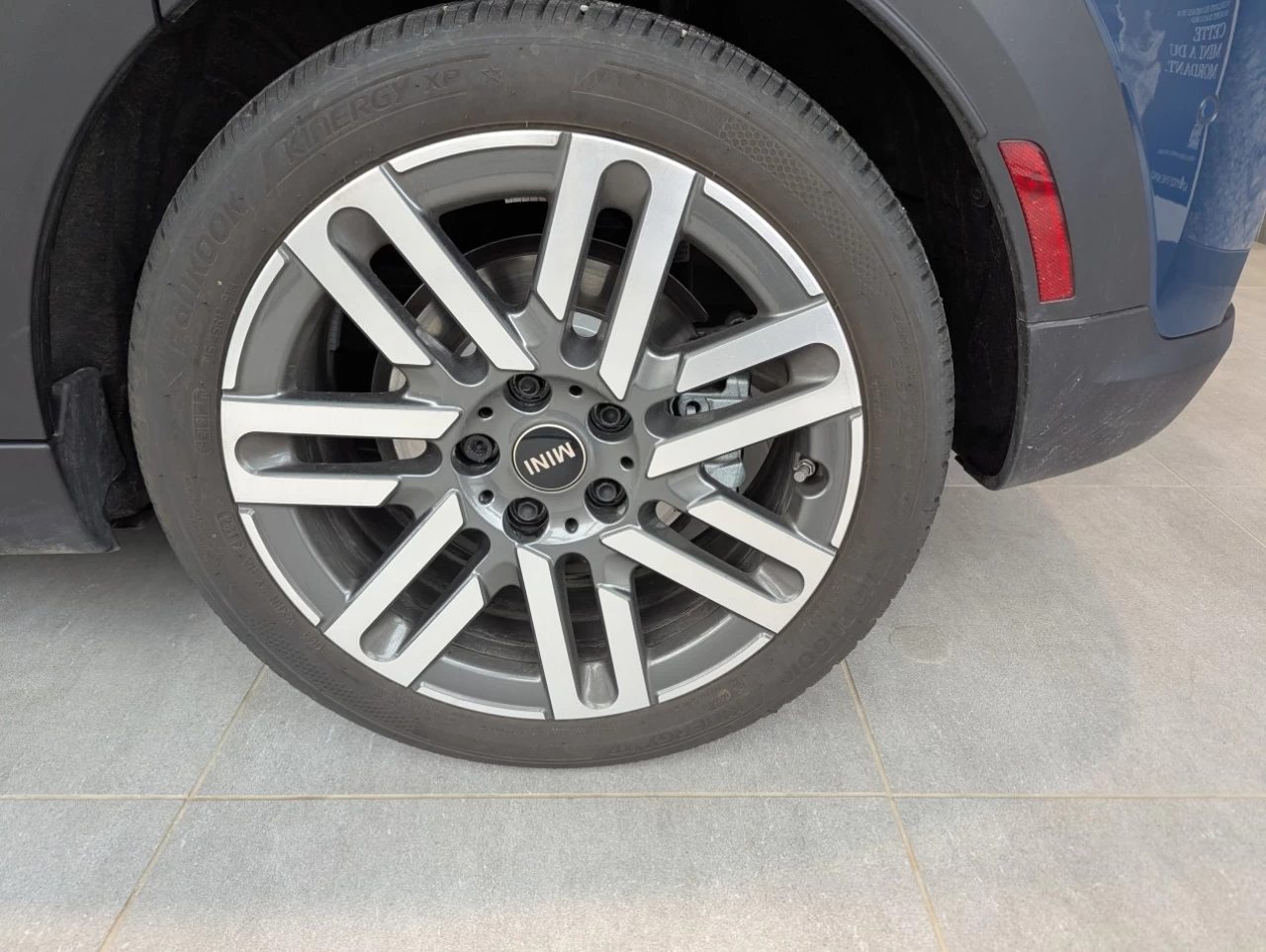 2025 MINI 5 Door Cooper C FWD Image principale