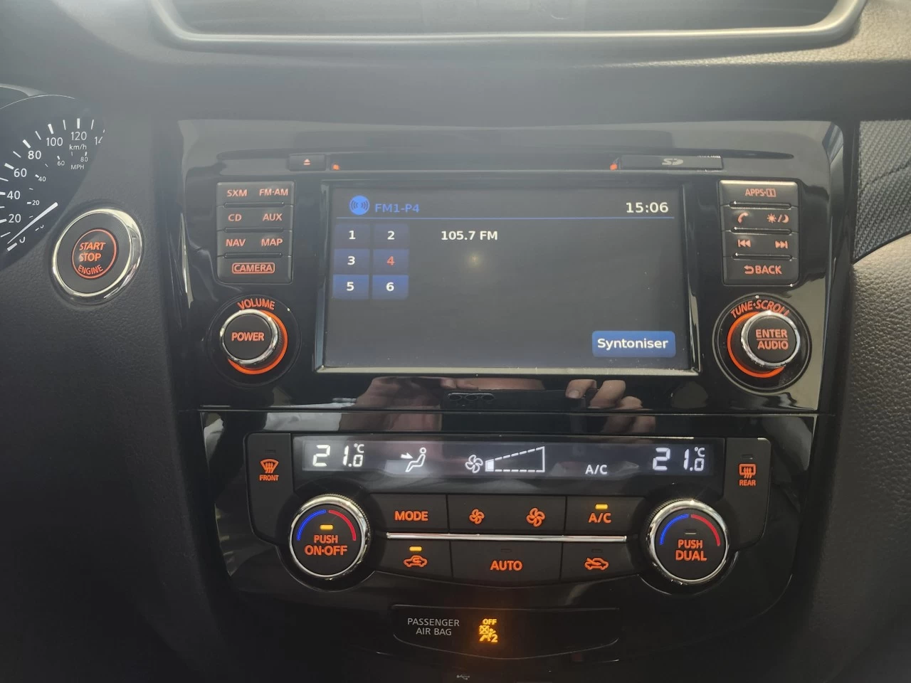 2014 Nissan Rogue SL Main Image