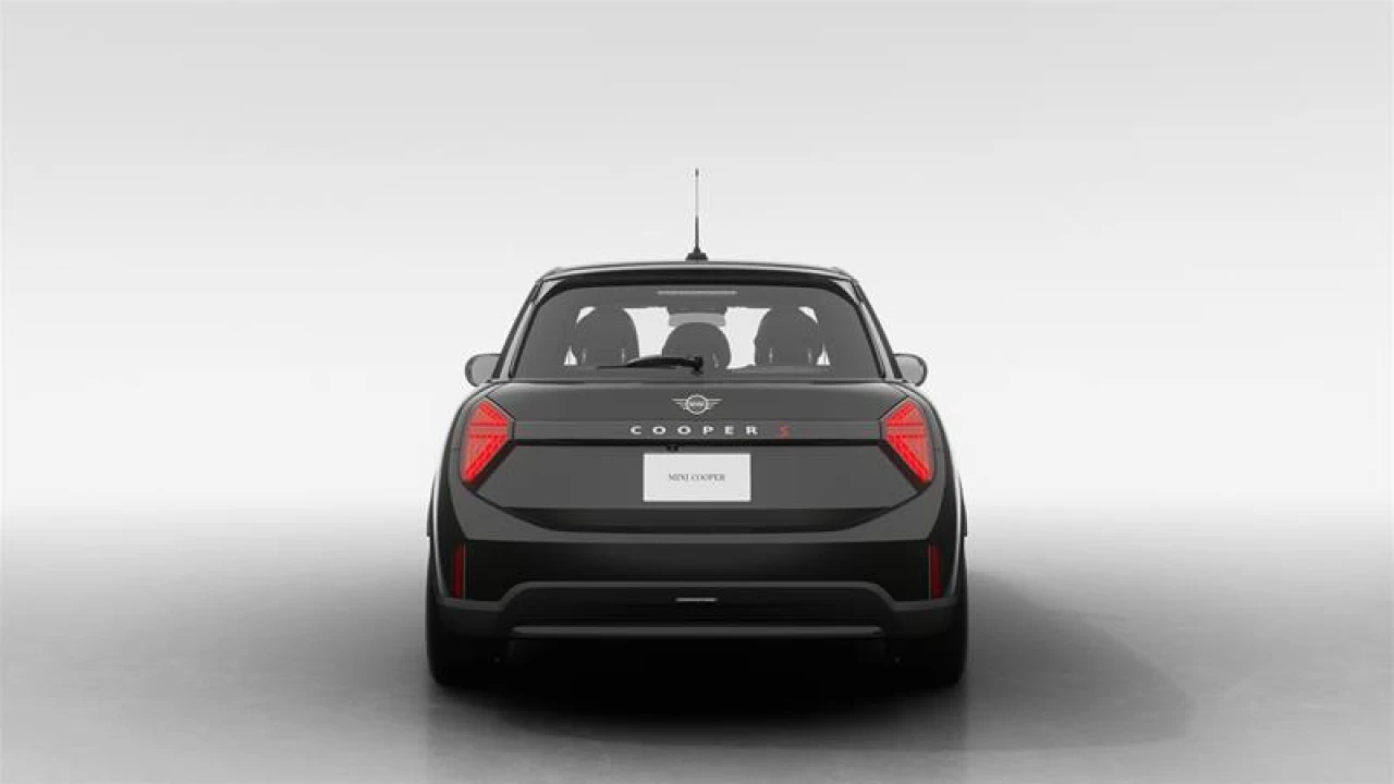 2026 MINI 5 Door Cooper S FWD Image principale