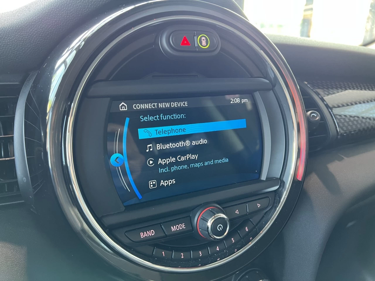 2021 Mini Cooper Cooper SE https://www.bmwsteagathe.com/resize/b990ff35b810a3abc0cc817b2ca24889-1