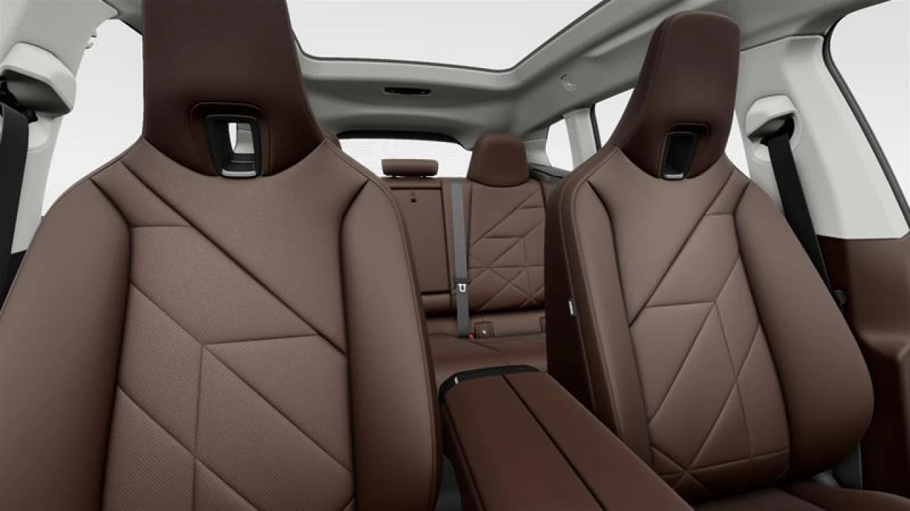 2025 BMW iX xDrive50 Main Image