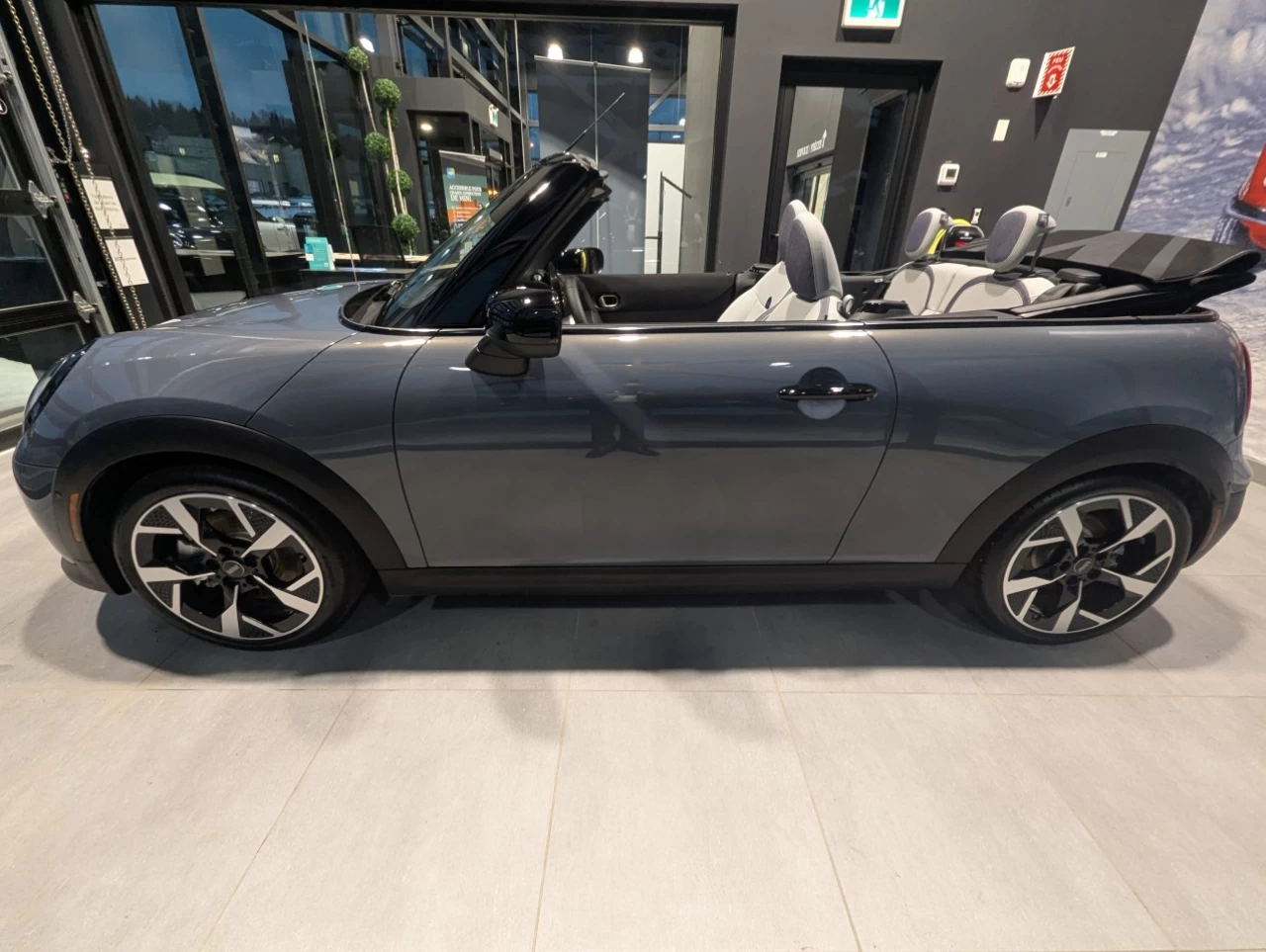 2025 Mini Cooper Cooper S Convertible Image principale