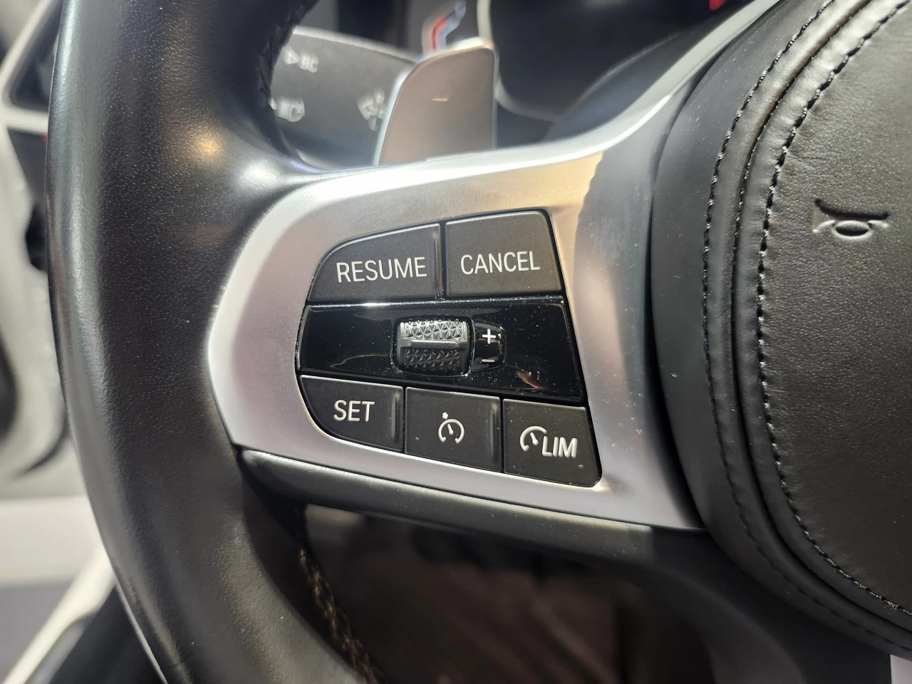 2022 BMW 3 series 330i xDrive Image principale