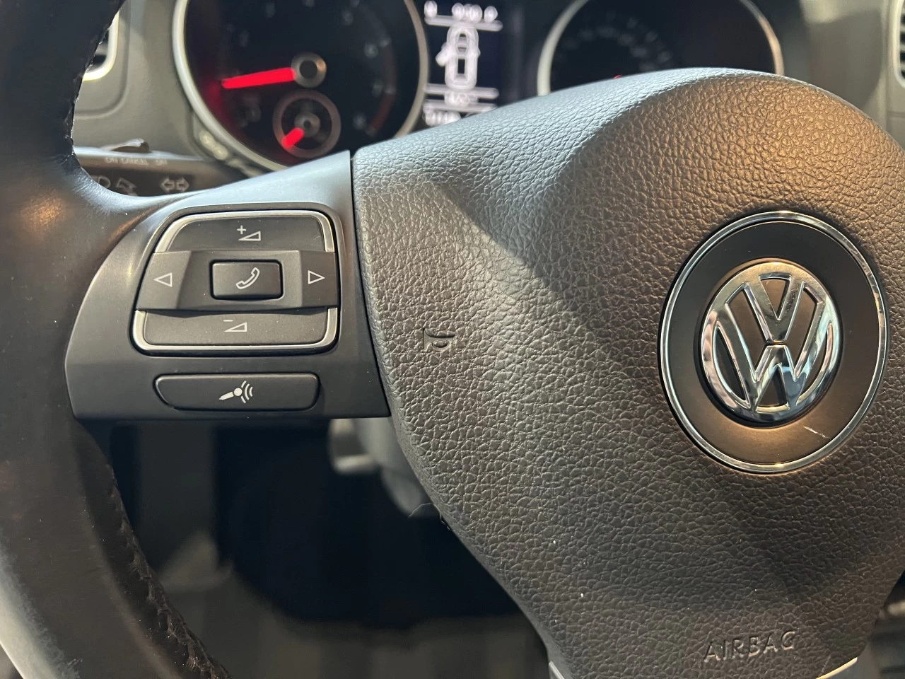 2012 Volkswagen Golf Highline Main Image