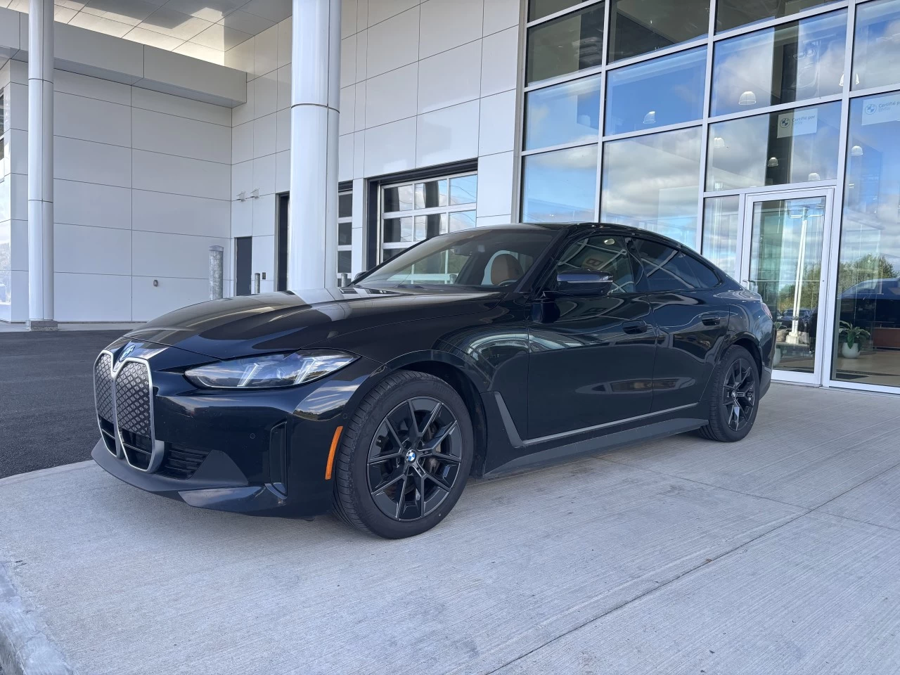 2025 BMW i4 xDrive40 https://www.bmwsteagathe.com/resize/b990ff35b810a3abc0cc817b2ca24889-1
