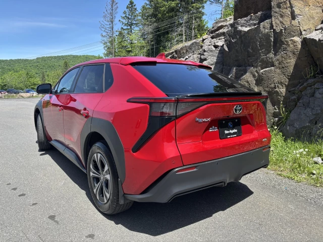 Toyota bZ4X XLE 2023
