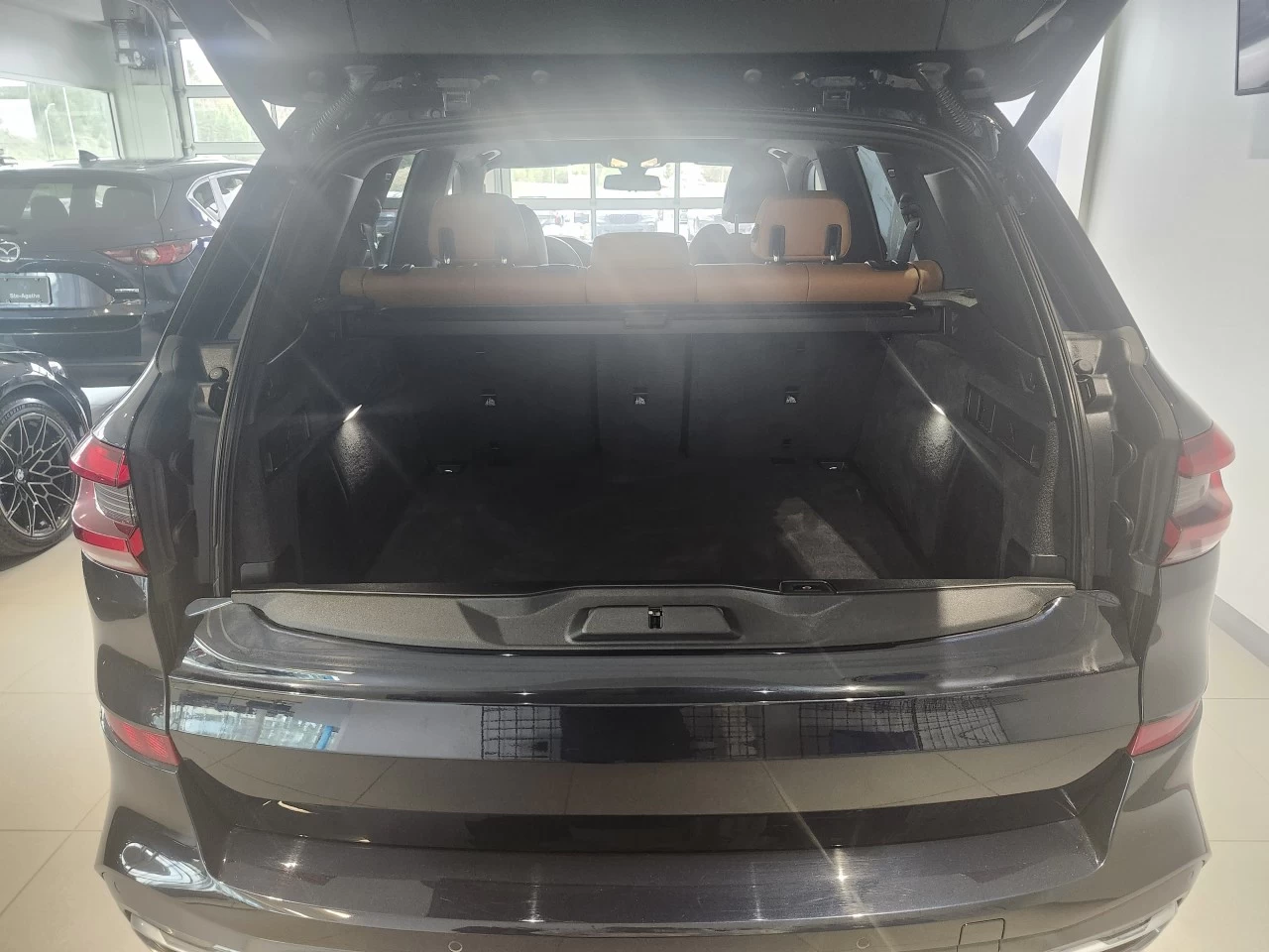 2022 BMW X5 xDrive40i Main Image