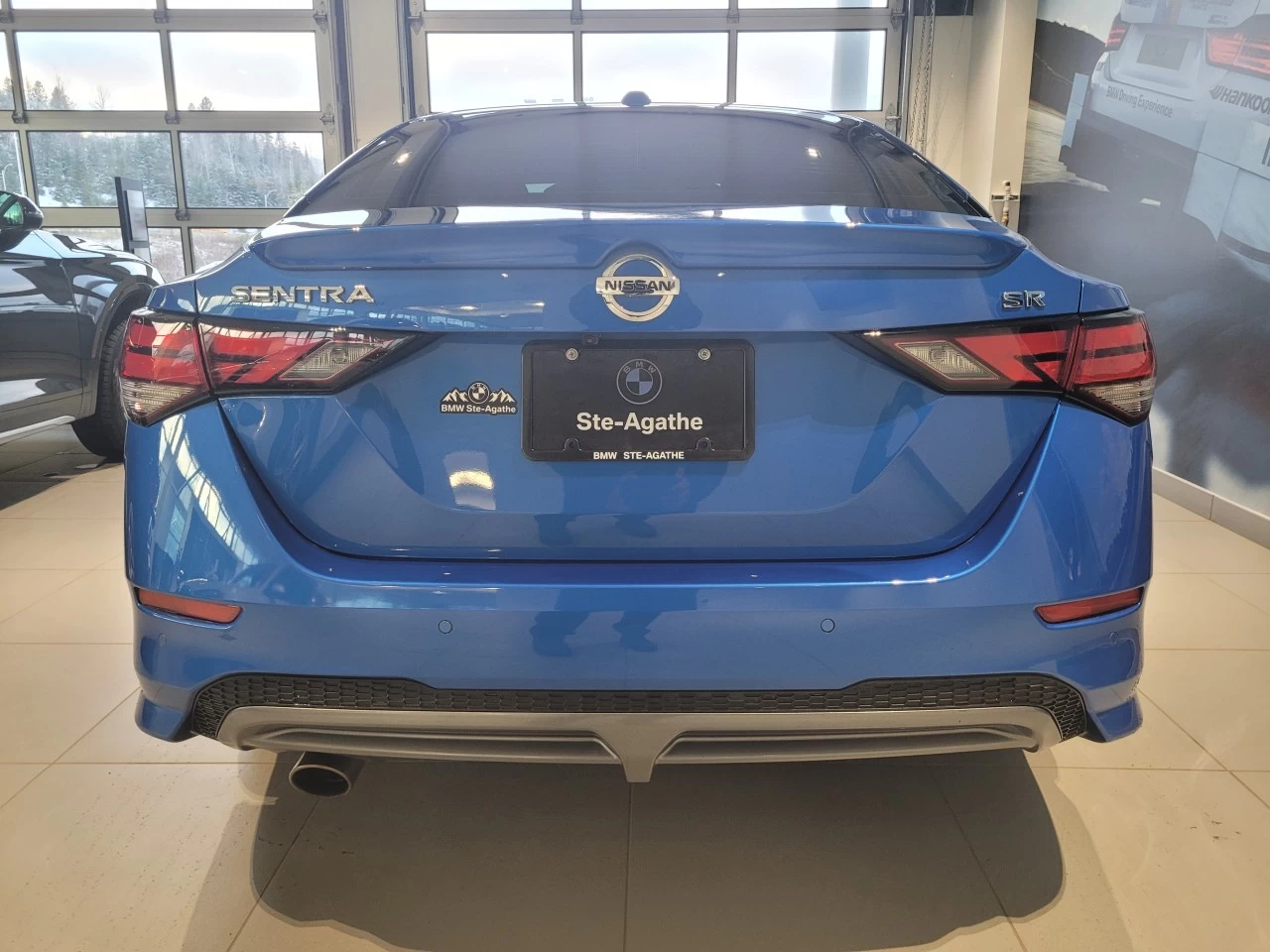 2022 Nissan Sentra SR Main Image