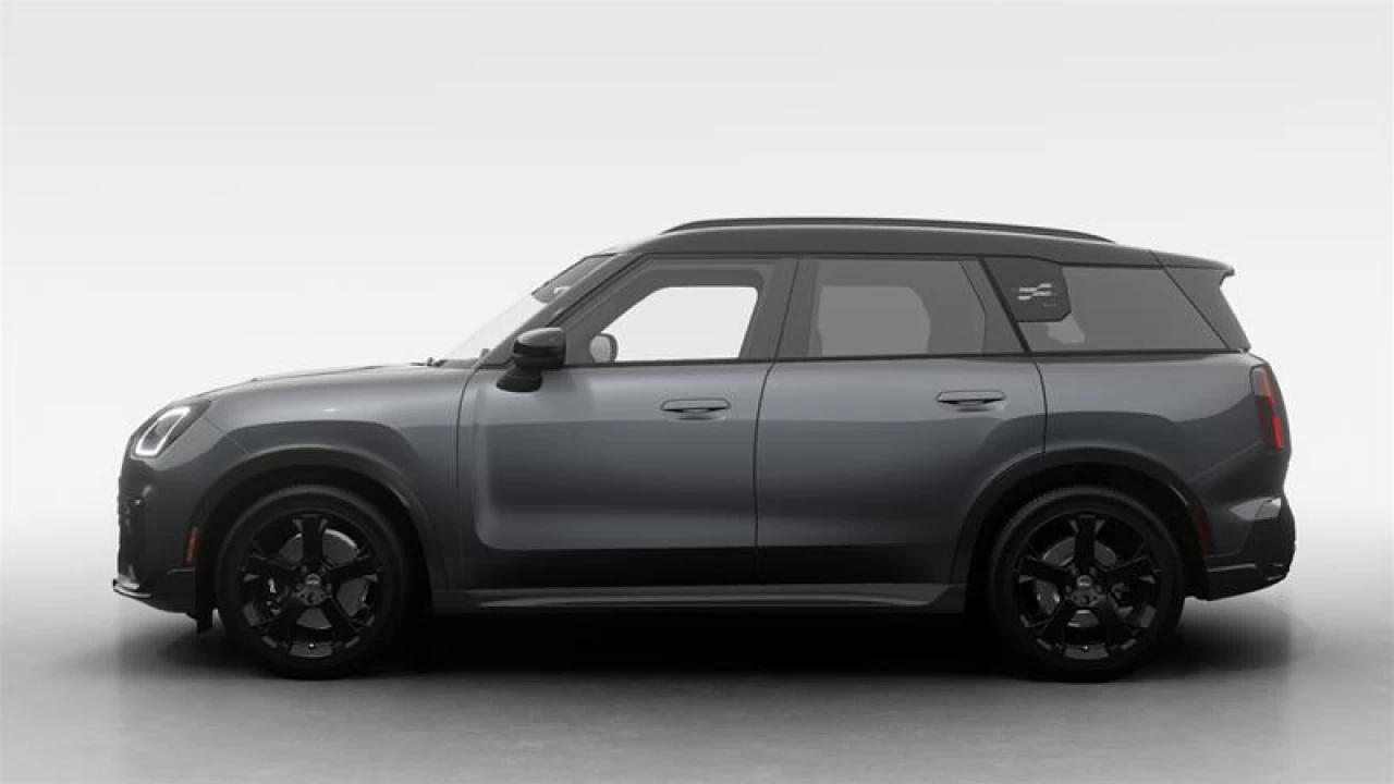 2025 MINI Countryman SE ALL4 Main Image