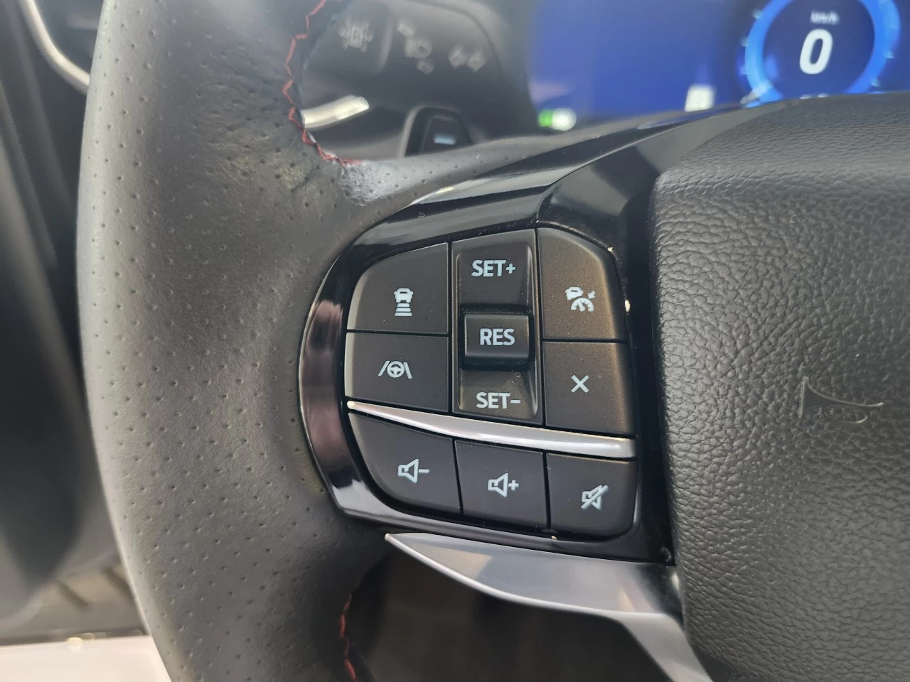 2023 Ford Explorer ST Image principale