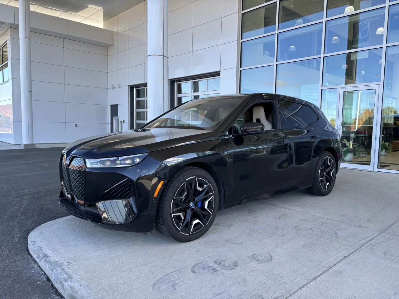 2023 BMW iX xDrive50 https://www.bmwsteagathe.com/resize/b990ff35b810a3abc0cc817b2ca24889-1