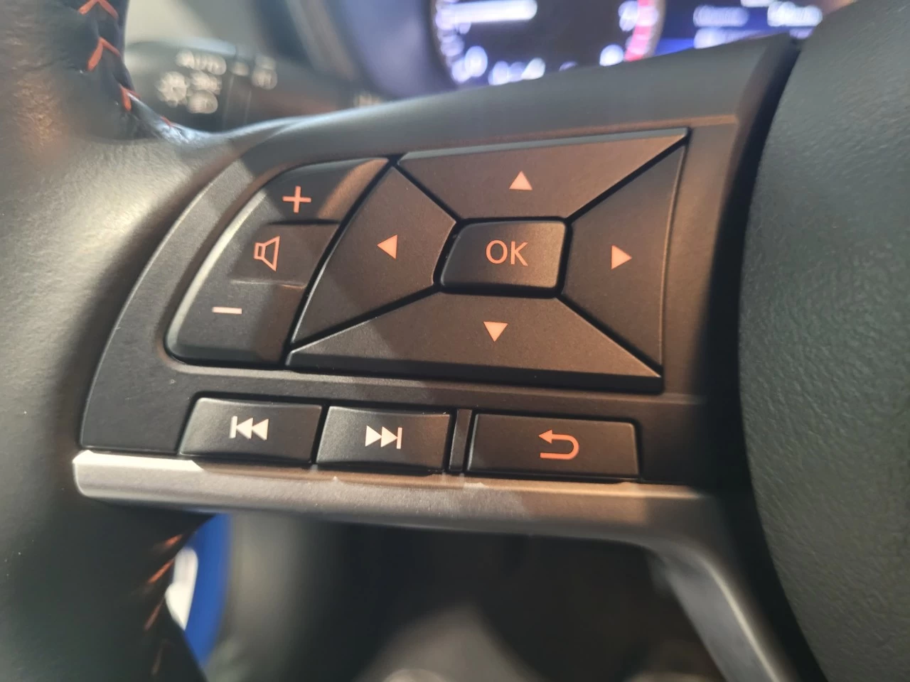 2022 Nissan Sentra SR Main Image