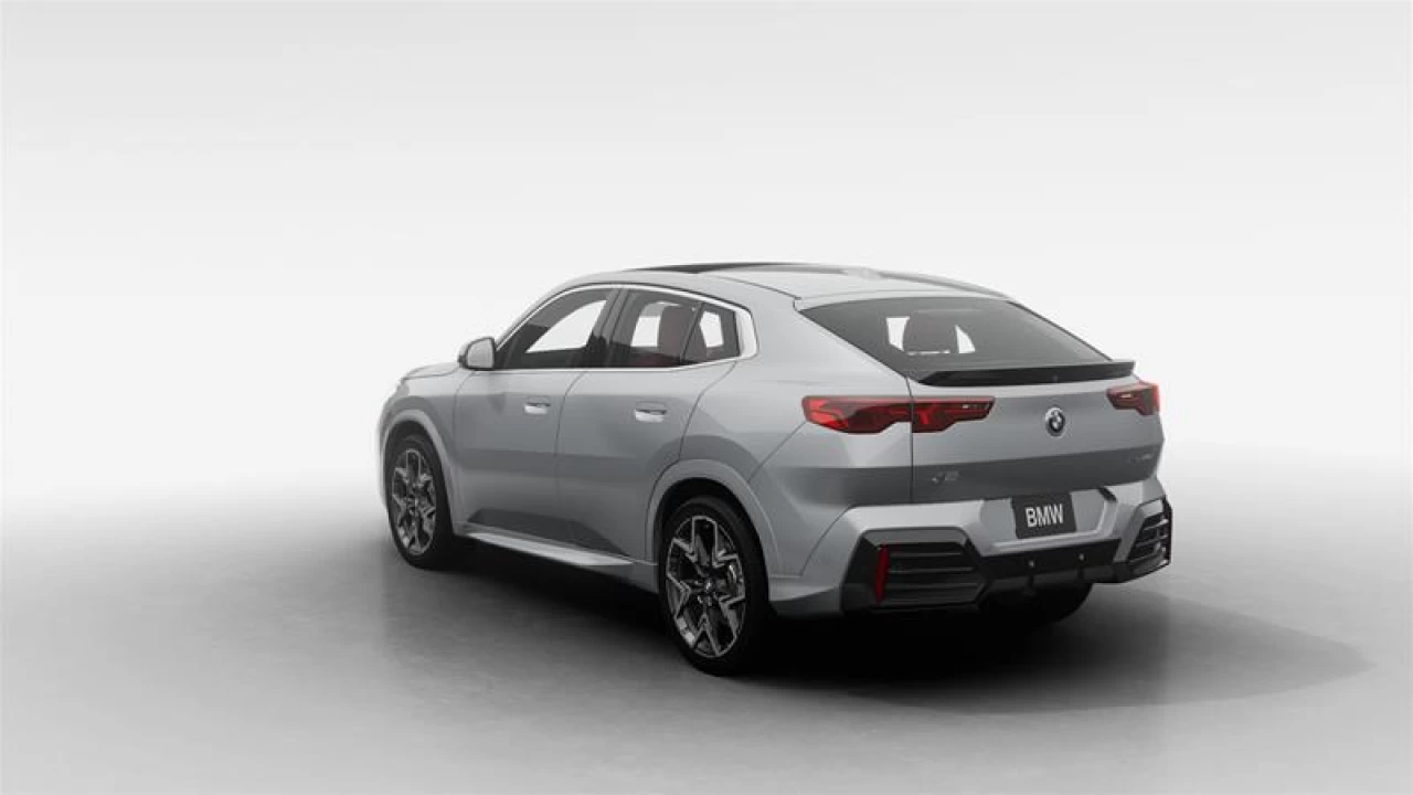 2025 BMW X2 xDrive28i Main Image