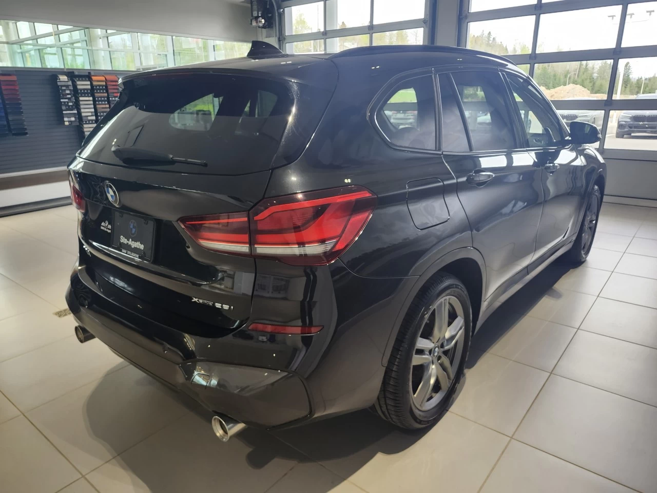 2021 BMW X1 xDrive28i Main Image