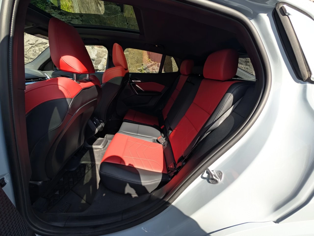 2025 BMW X2 xDrive28i Main Image