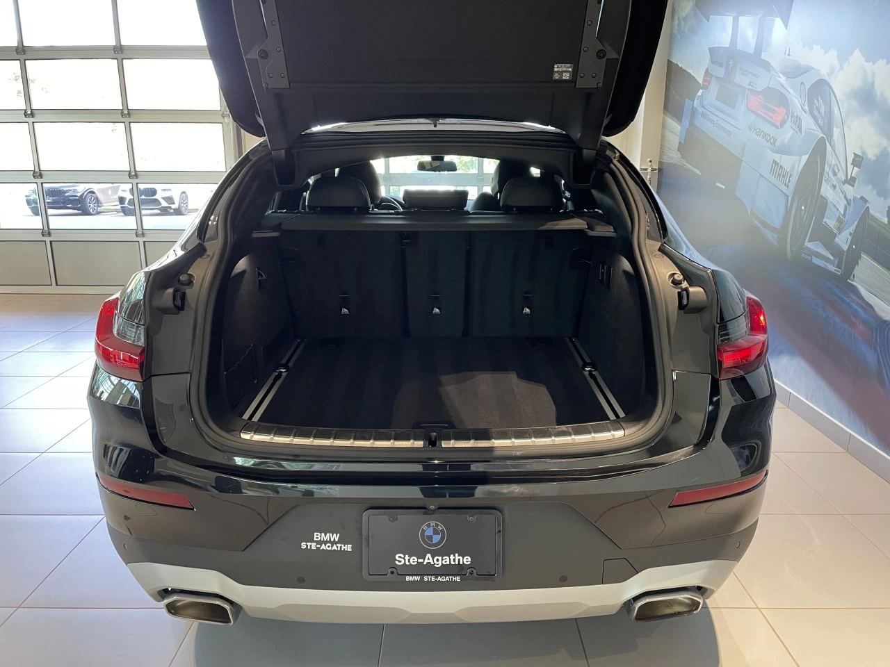 2022 BMW X4 xDrive30i Main Image