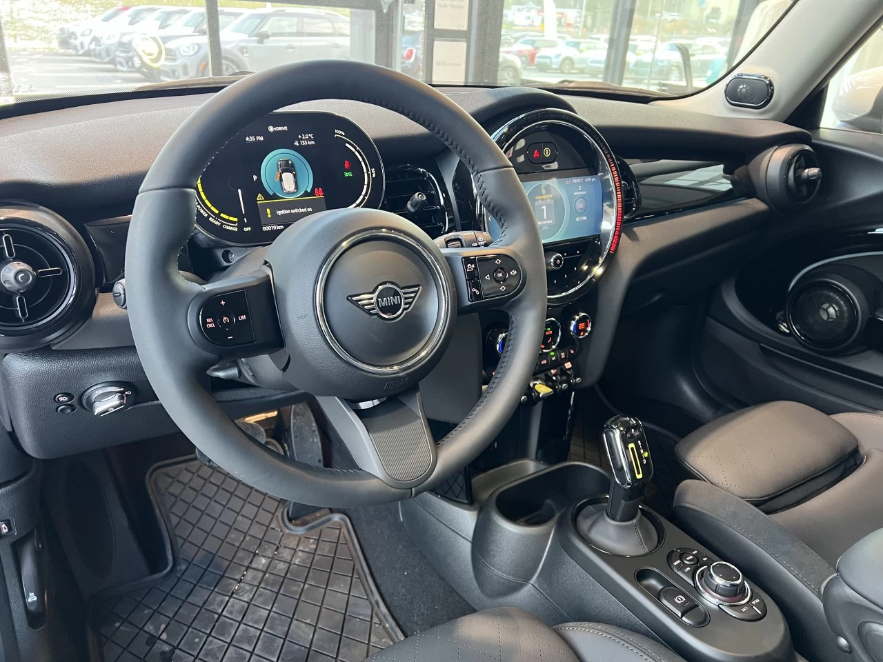 2024 MINI Cooper SE 3 Door Main Image