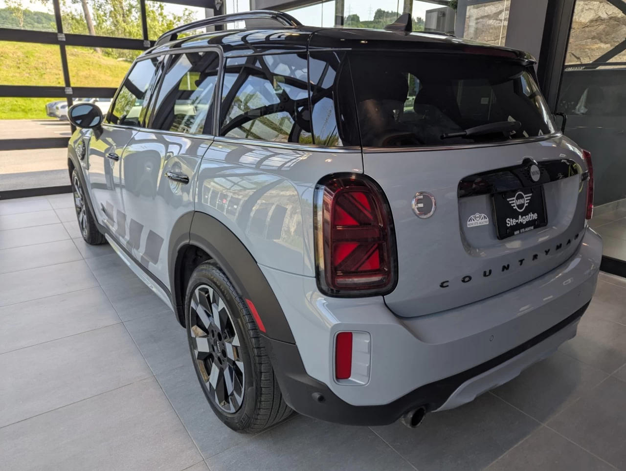 2023 Mini Cooper Countryman Cooper SE Main Image