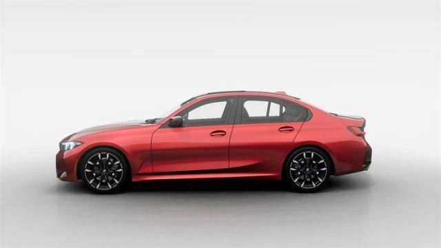 BMW 330i xDrive Sedan 2025