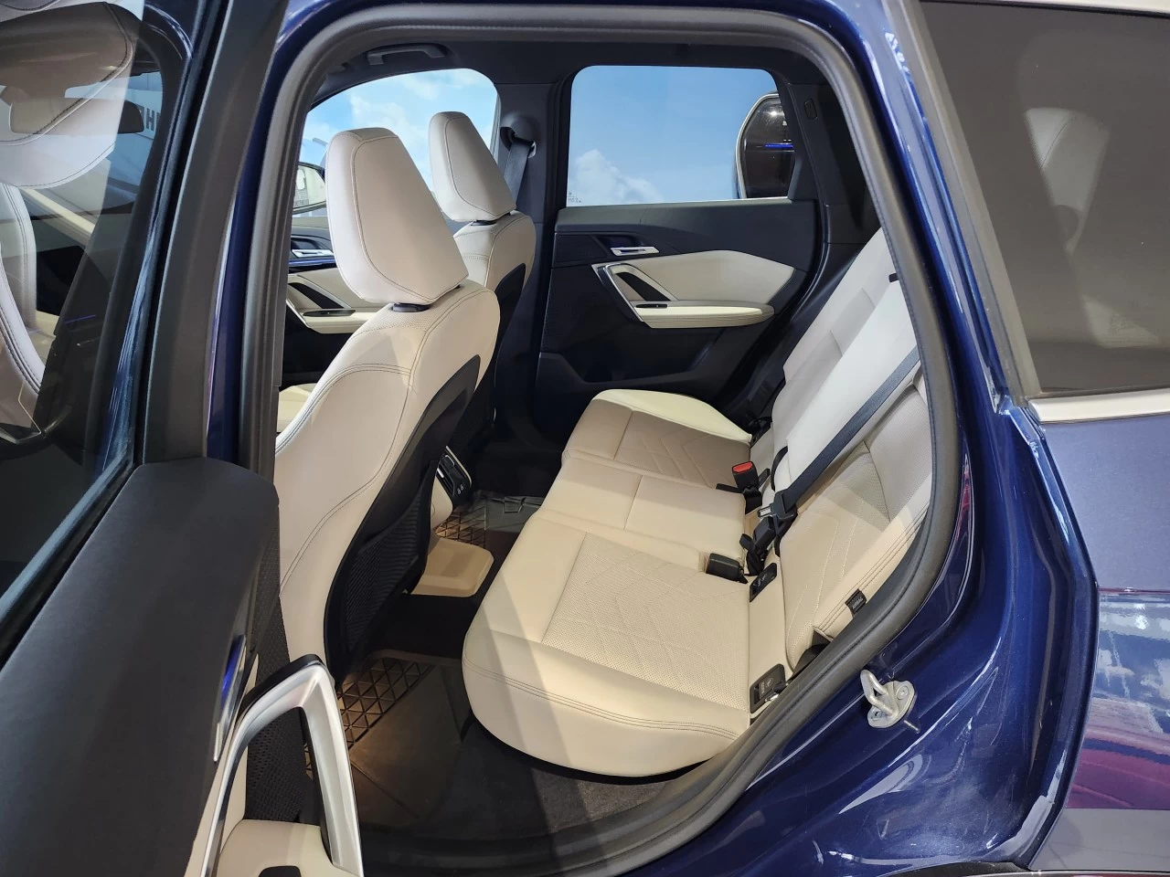 2023 BMW X1 xDrive28i Main Image