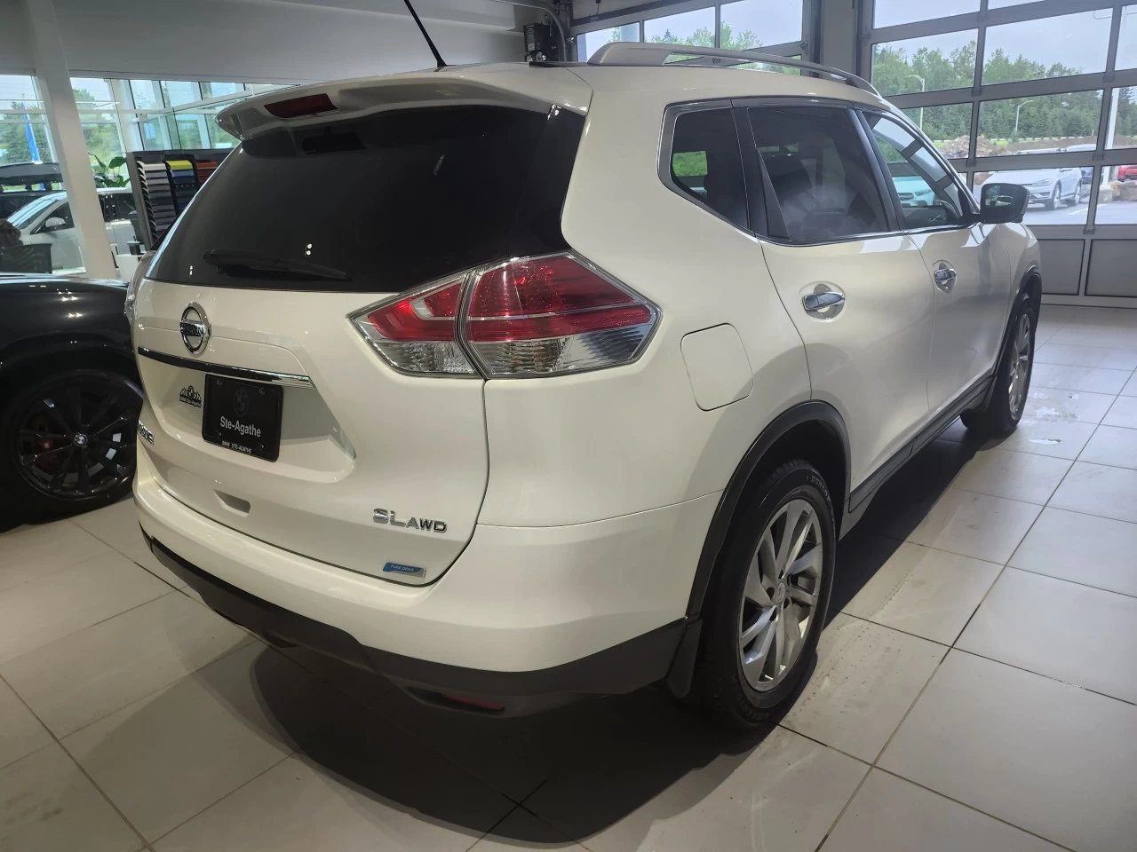 2014 Nissan Rogue SL Main Image