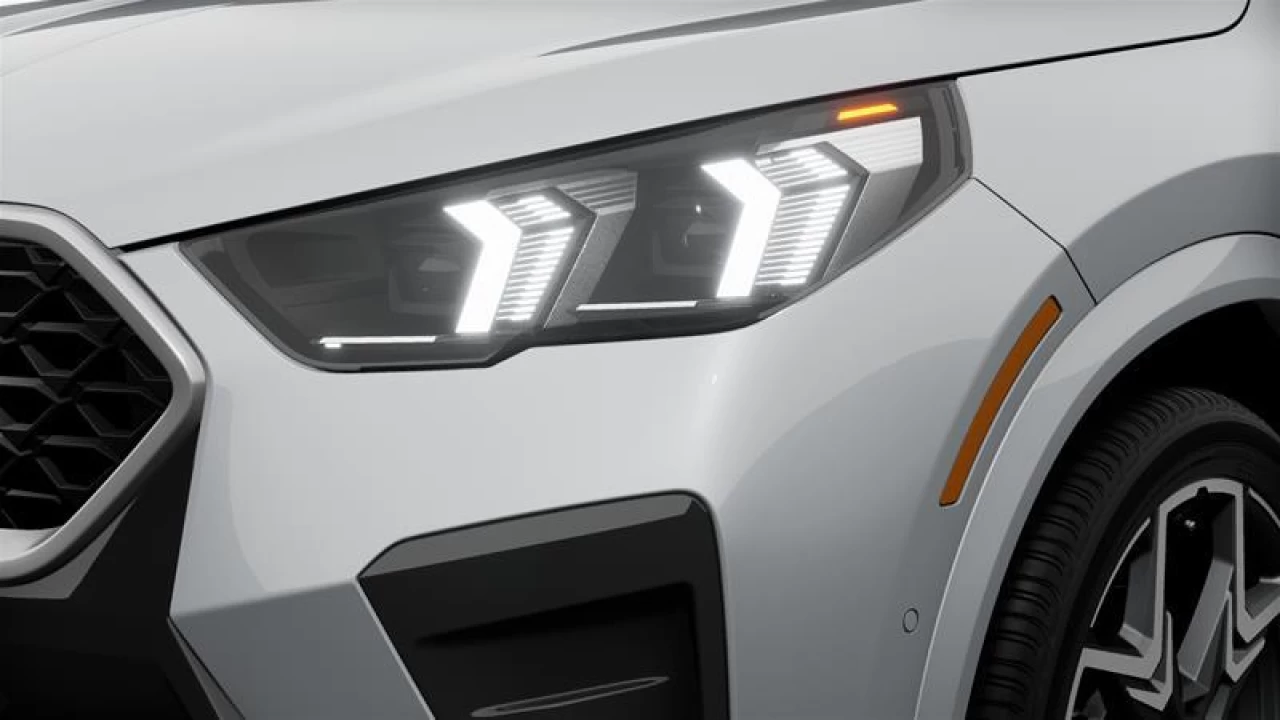 2025 BMW X2 xDrive28i Main Image