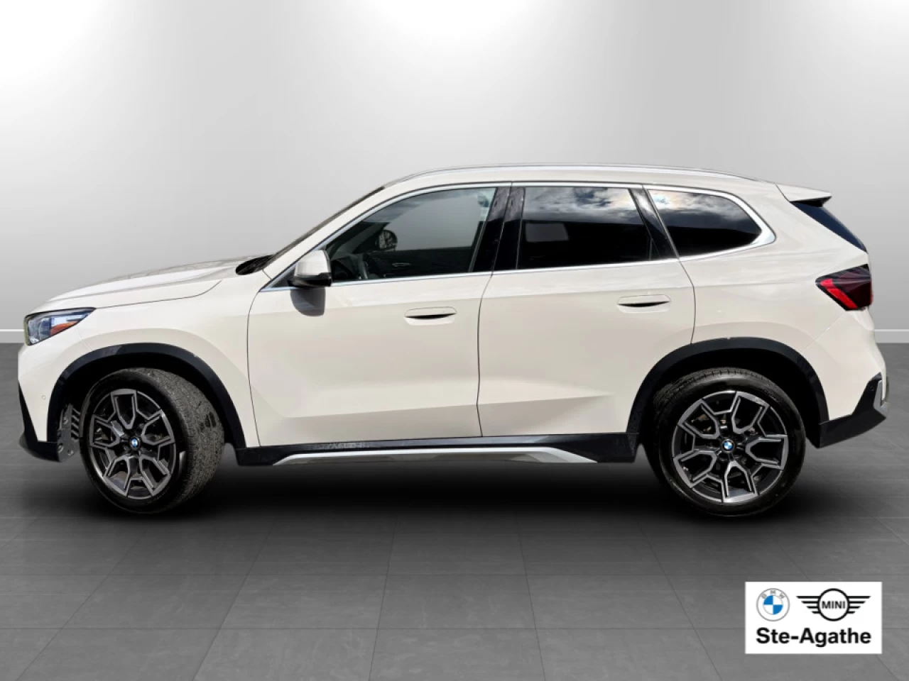 2026 BMW X1 xDrive28i Image principale