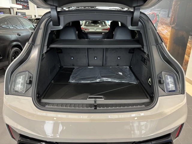 BMW iX xDrive60 2026