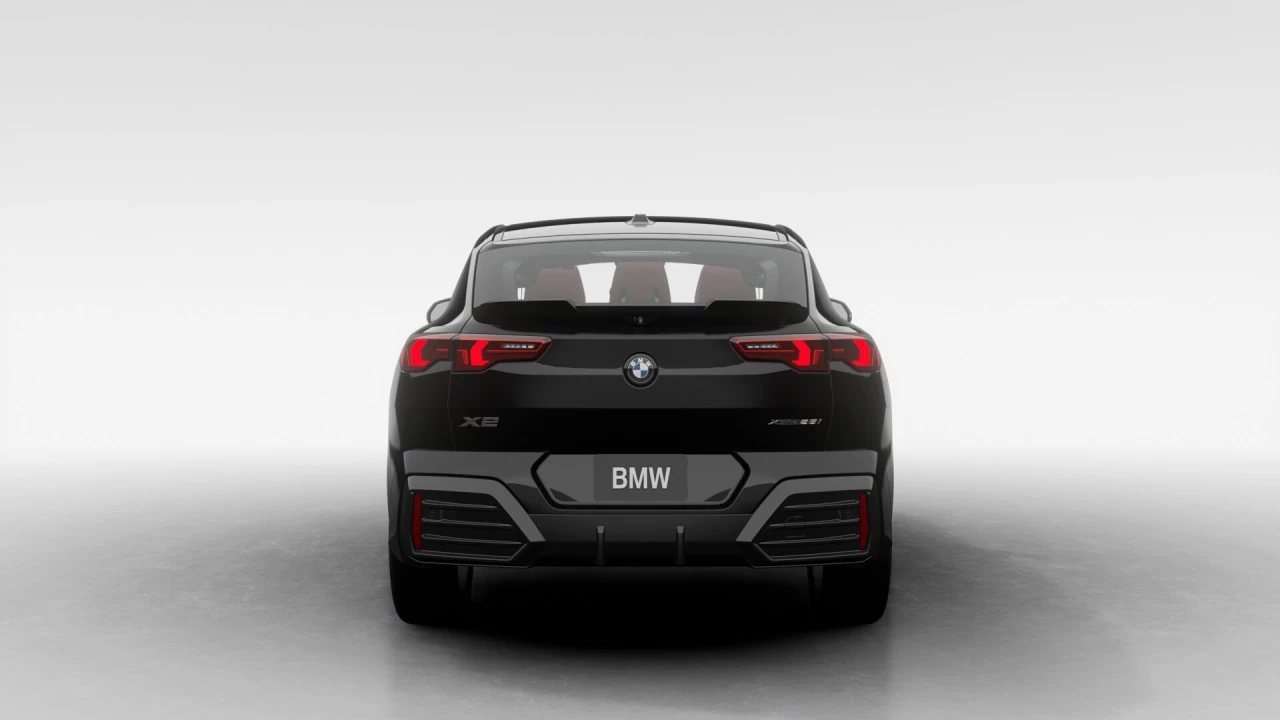 2026 BMW X2 xDrive28i Main Image