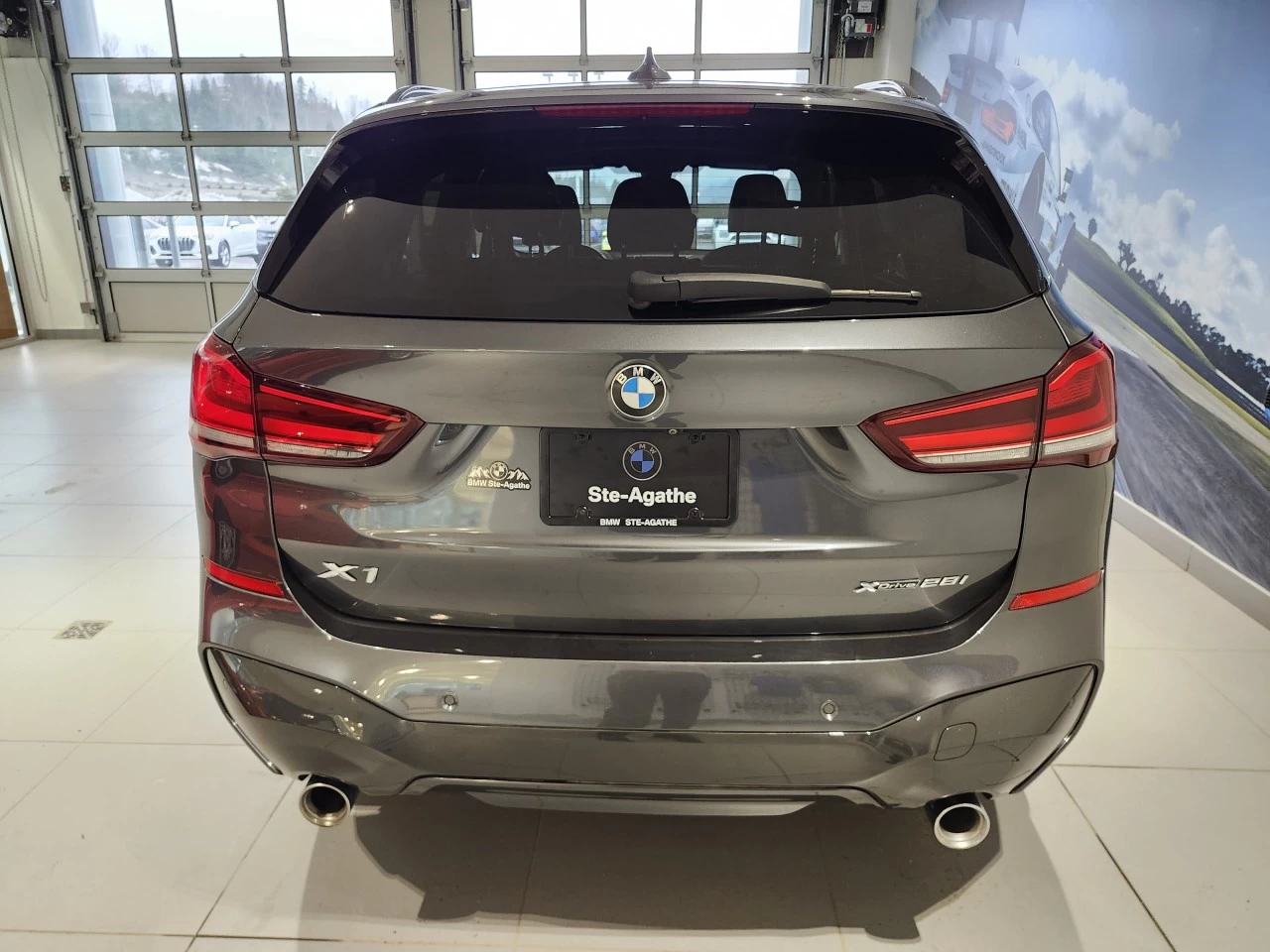 2022 BMW X1 xDrive28i Image principale