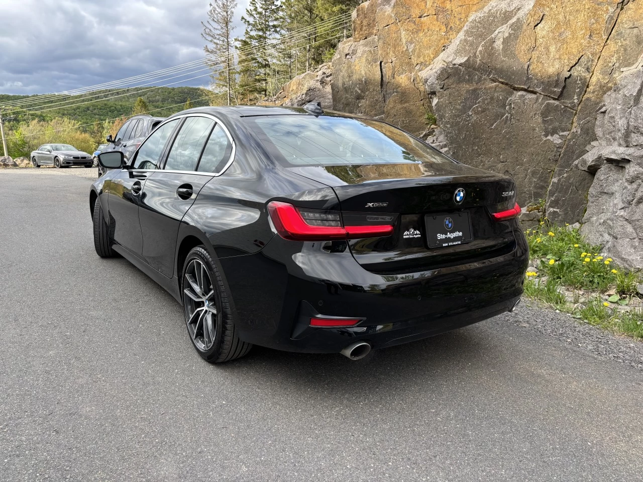 2020 BMW 3 Series 330i xDrive Main Image