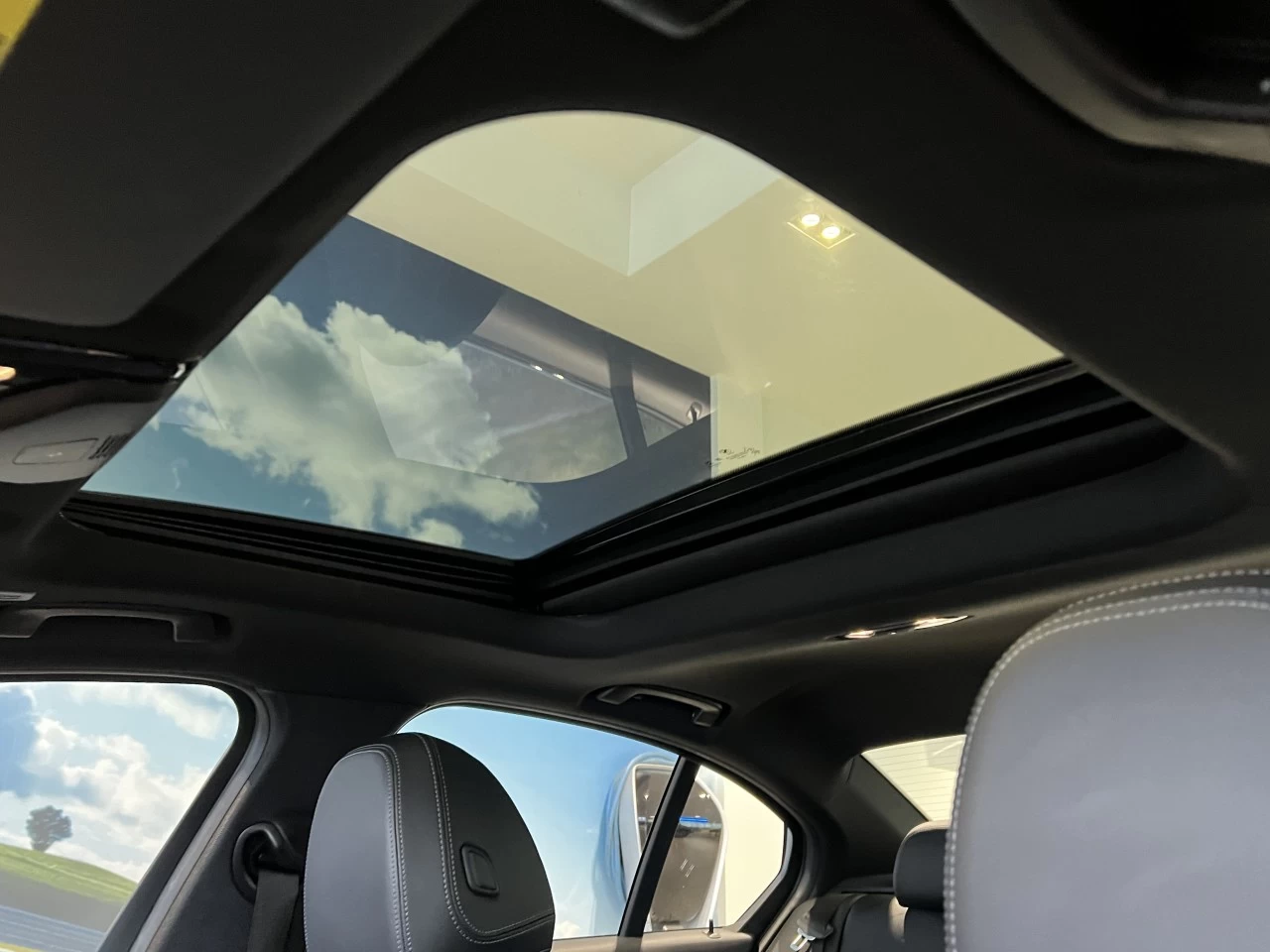 2022 BMW M340i xDrive M340i xDrive Image principale