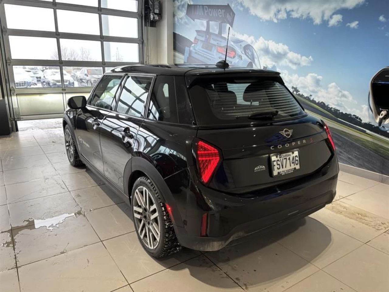 2026 MINI 5 Door Cooper S FWD Image principale