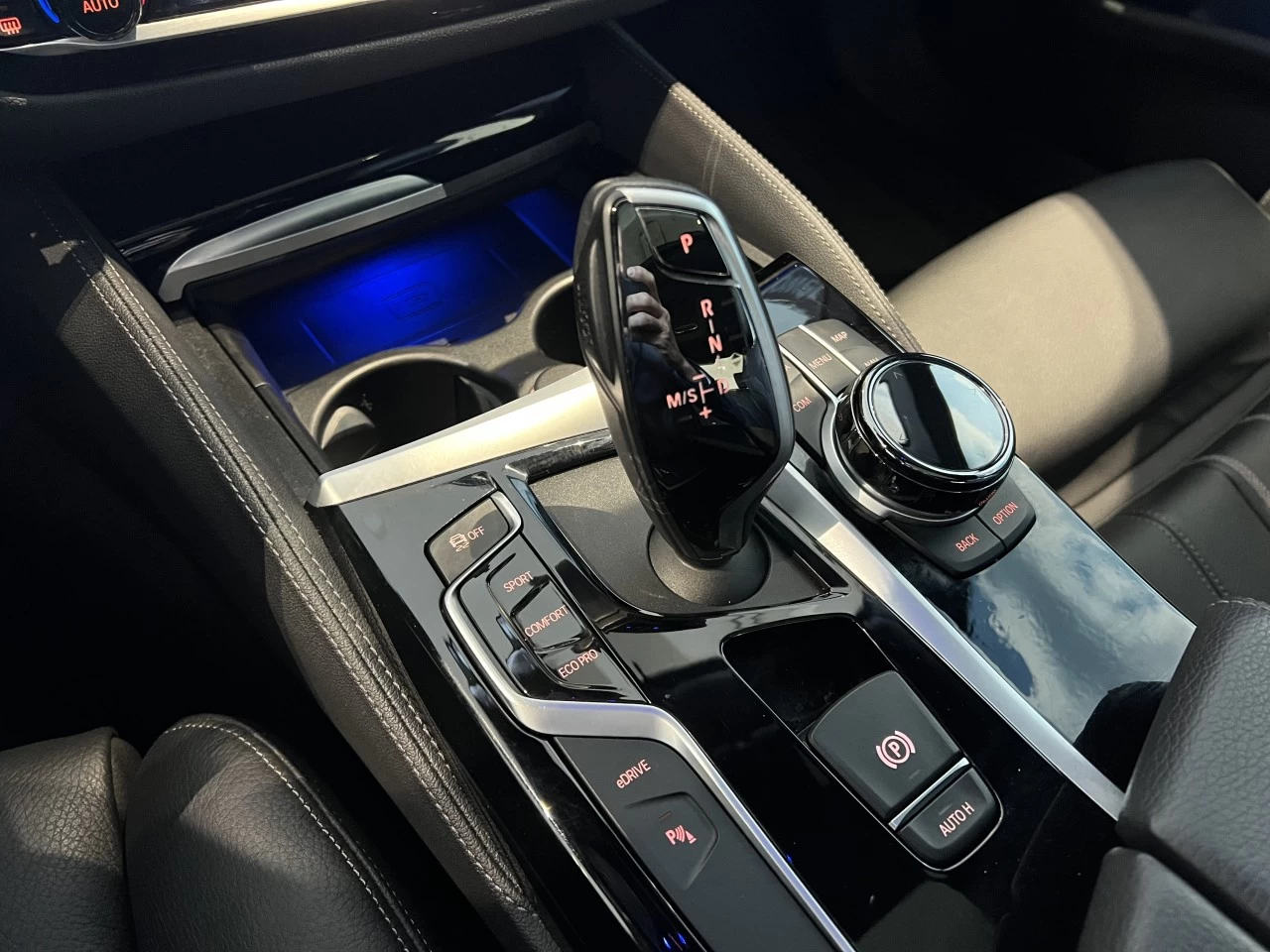 2020 BMW 530e xDrive 530e xDrive iPerformance Image principale