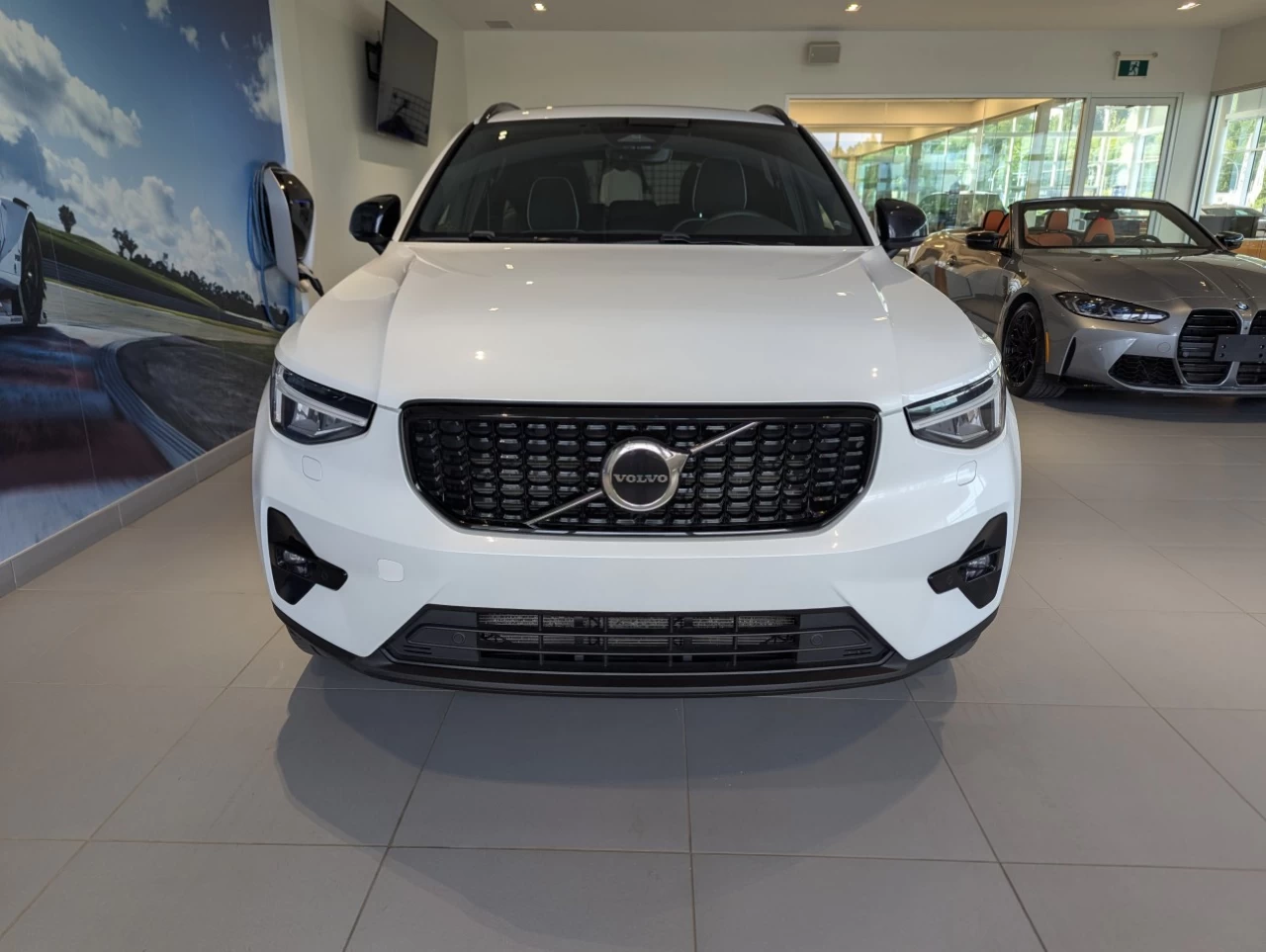 2023 Volvo XC40 Plus Dark Theme Main Image