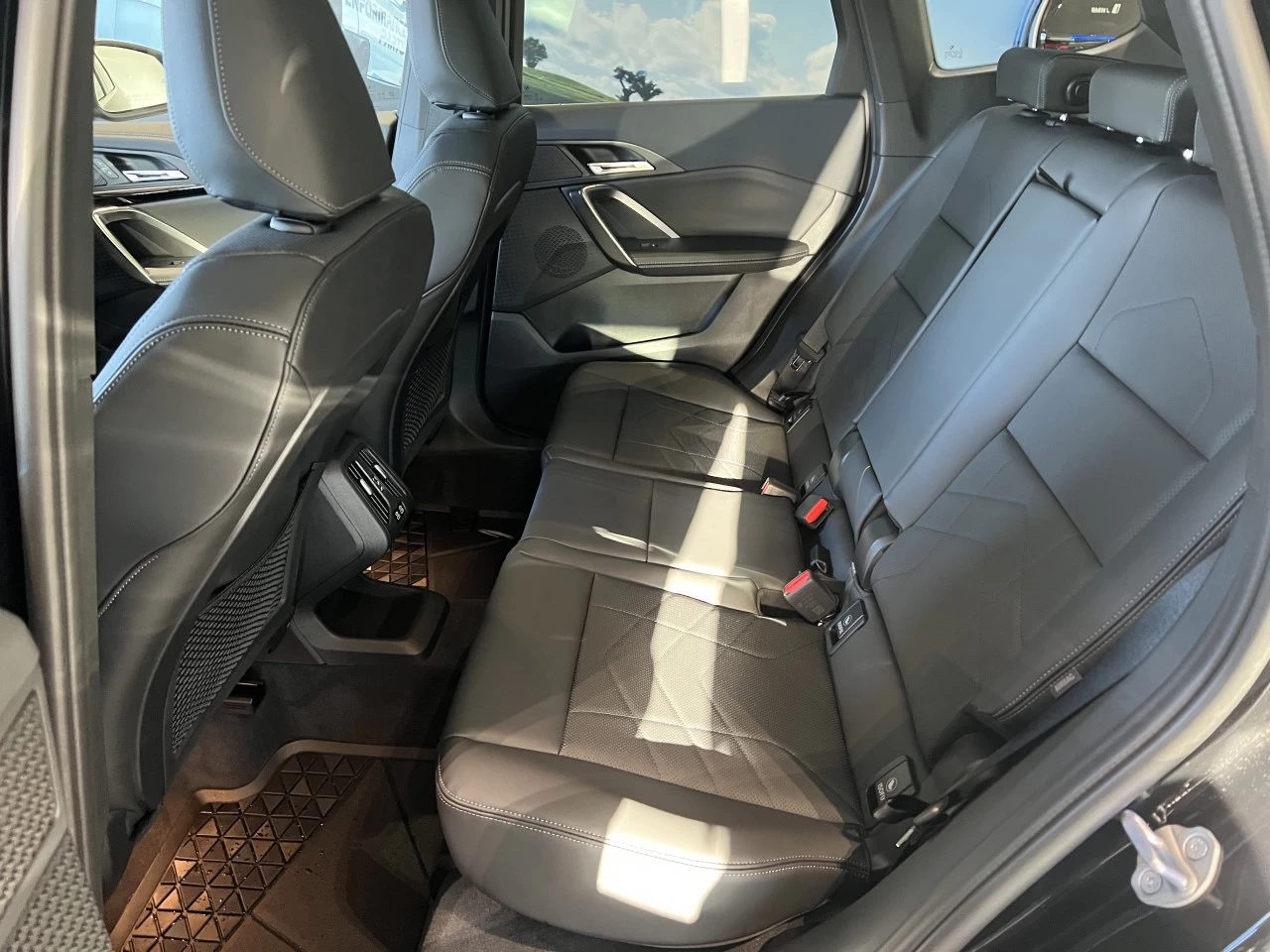 2023 BMW X1 xDrive28i Main Image