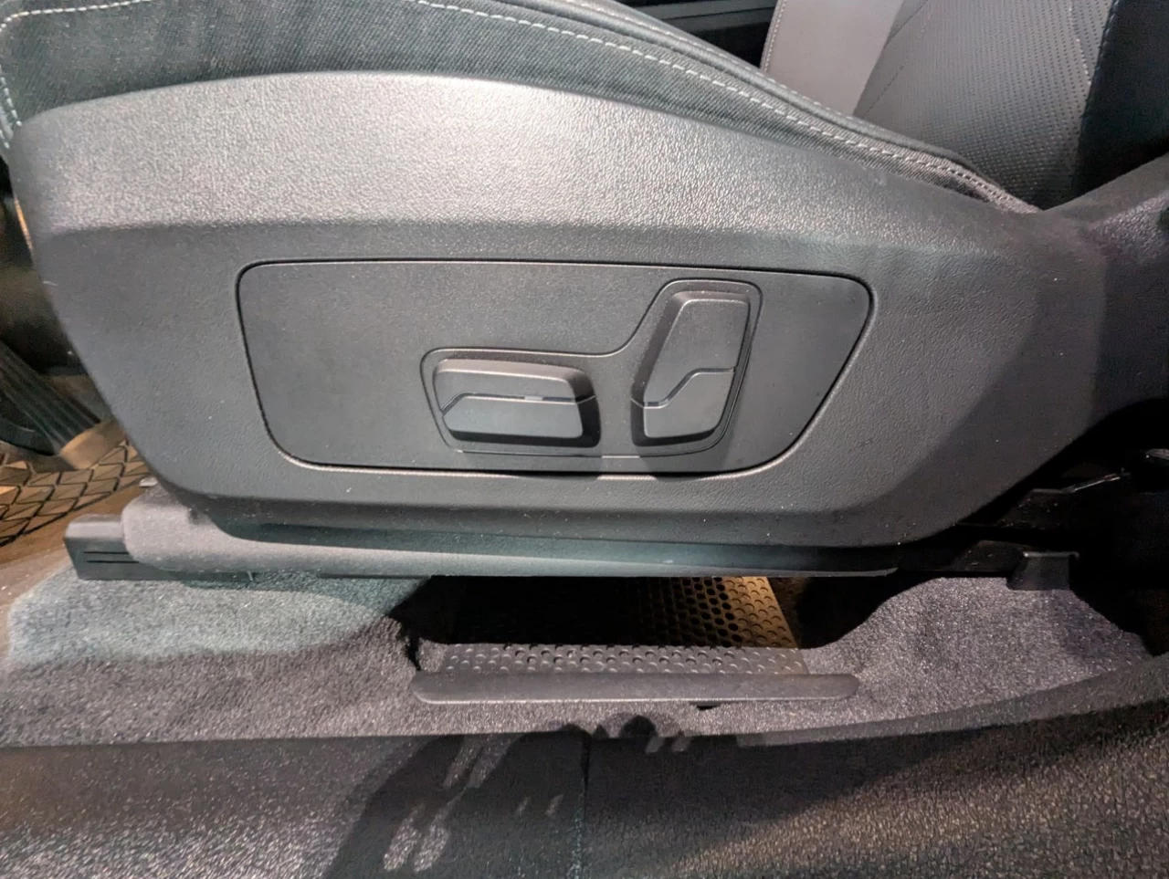 2024 BMW X1 xDrive28i Main Image