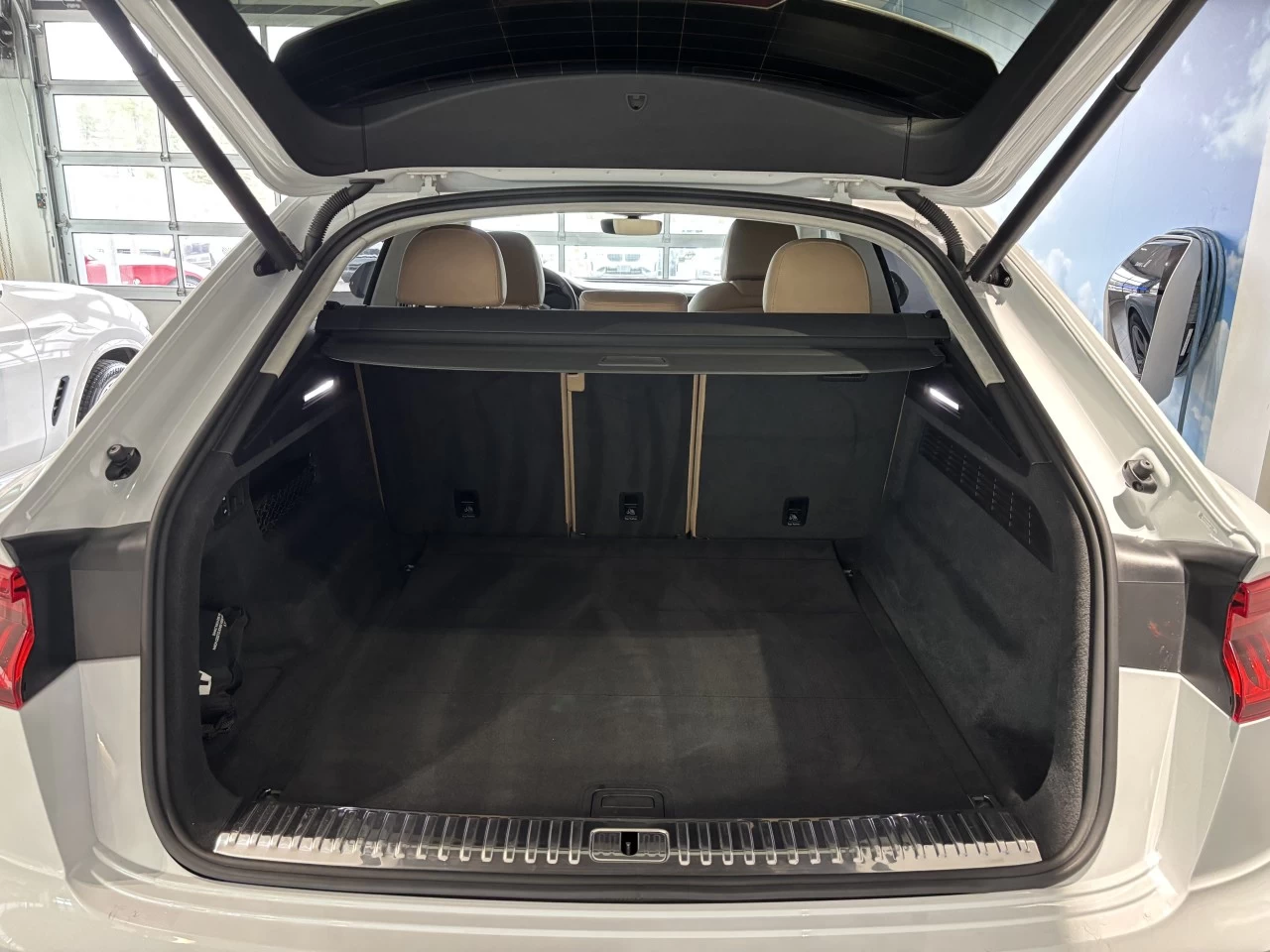 2019 Audi Q8 Technik Image principale