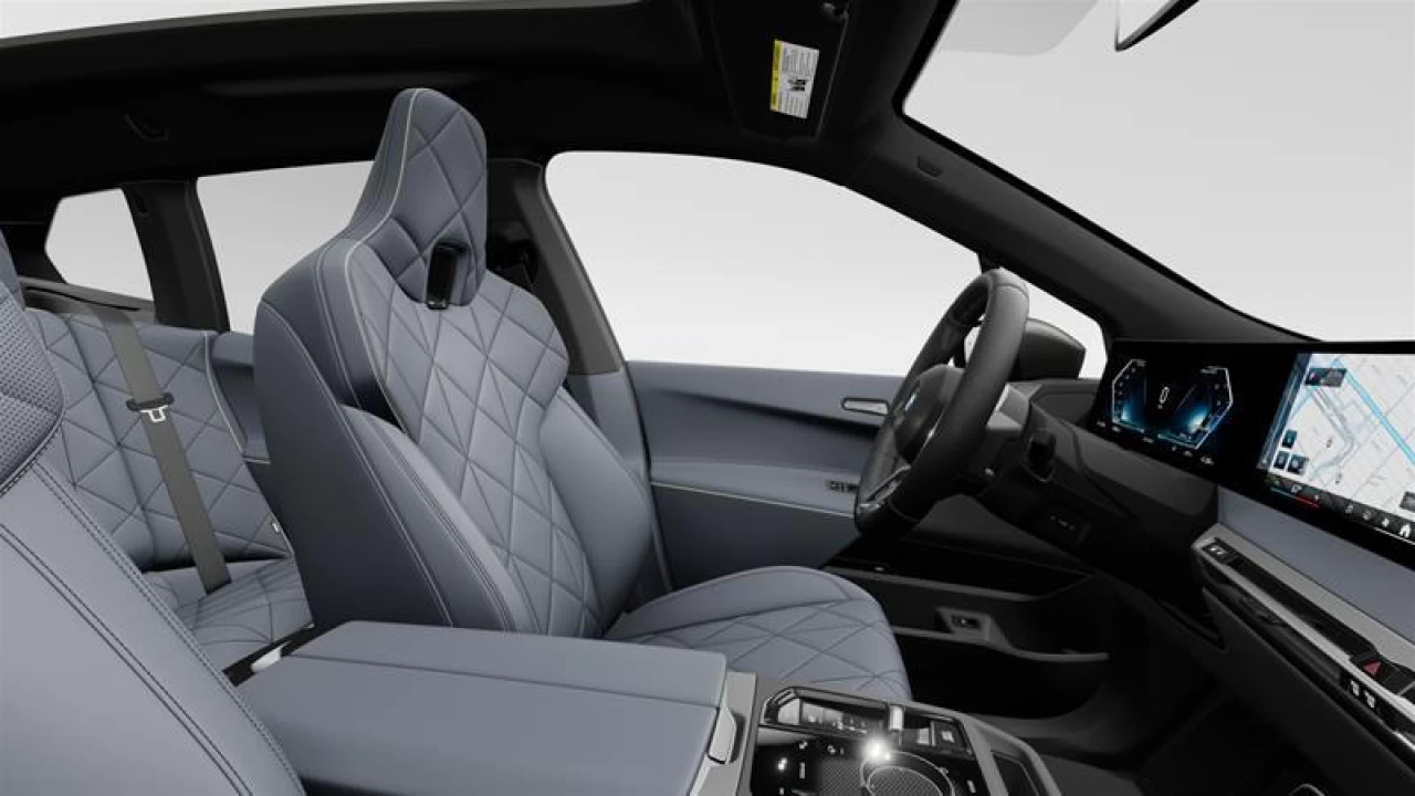 2026 BMW iX xDrive60 Main Image