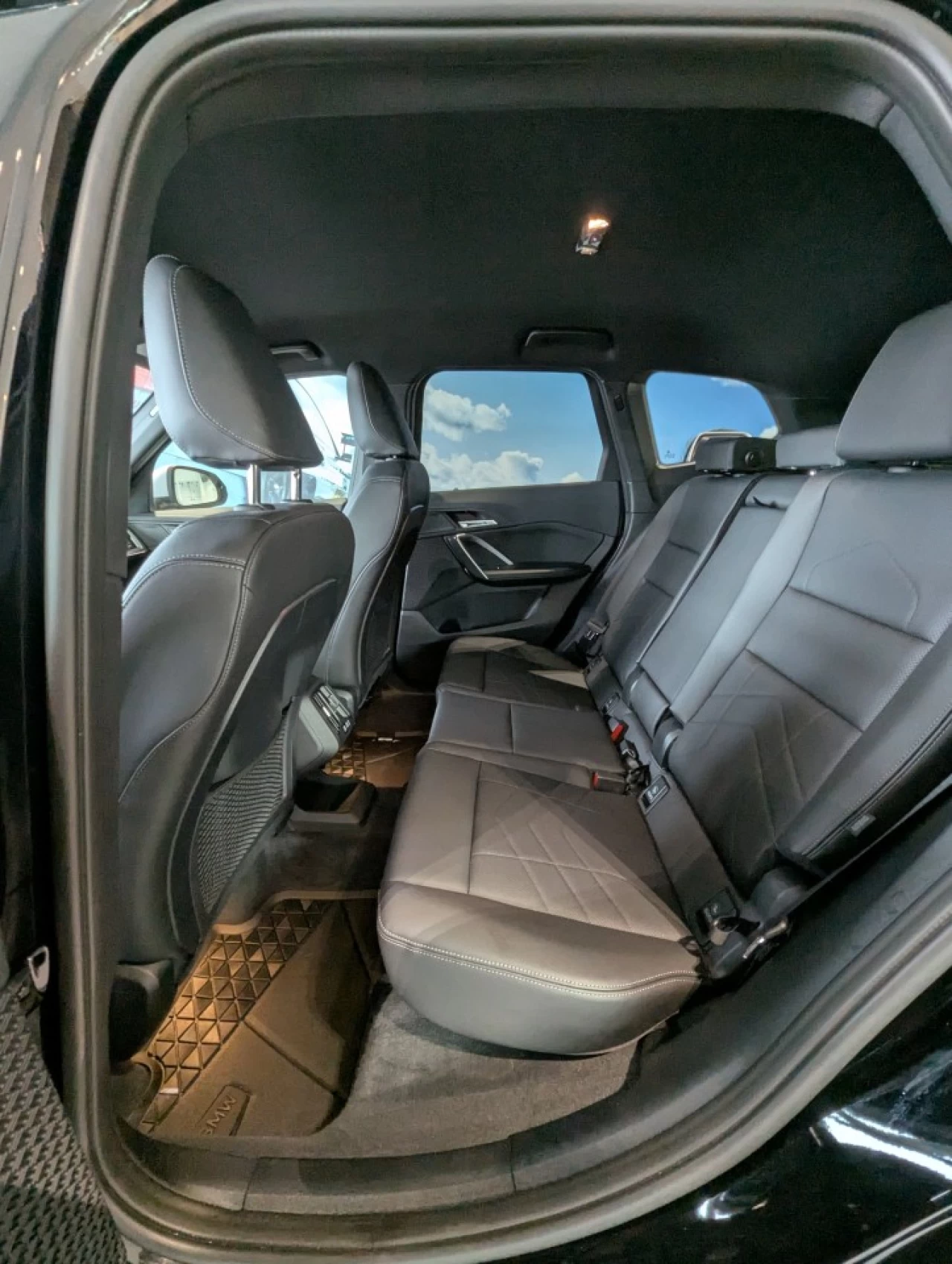 2024 BMW X1 xDrive28i Main Image