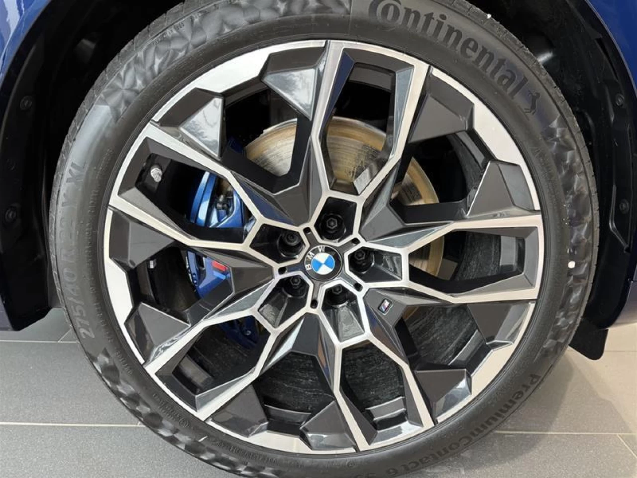 2026 BMW X7 xDrive40i Main Image