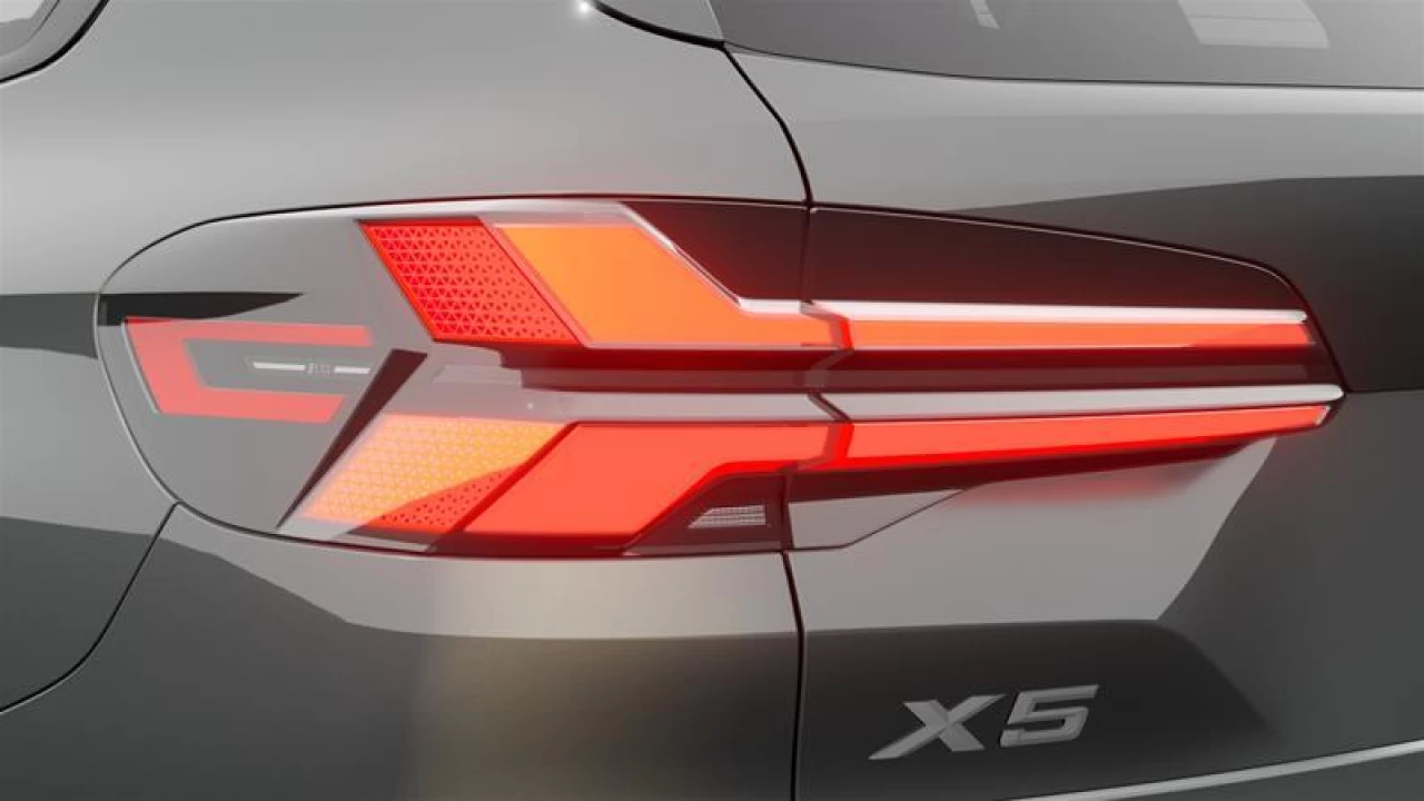 2026 BMW X5 xDrive50e M Sport Edition Main Image