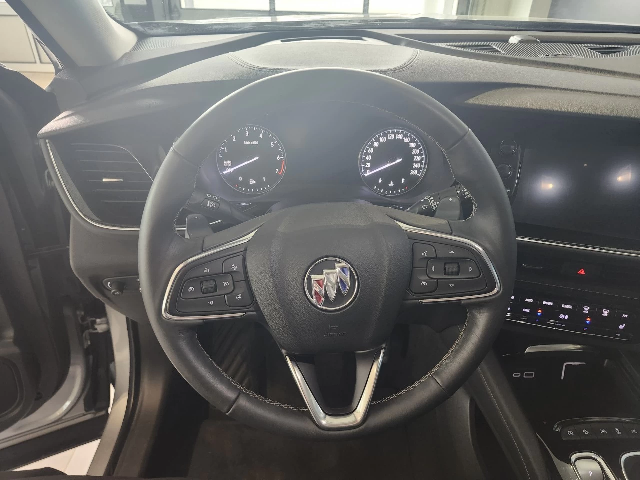 2023 Buick Envision Essence Image principale