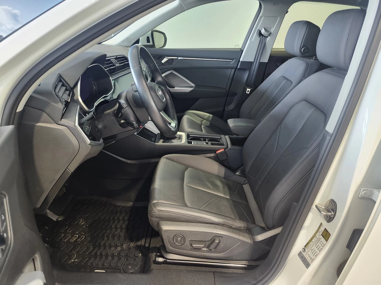 2021 Audi Q3 Progressiv Main Image