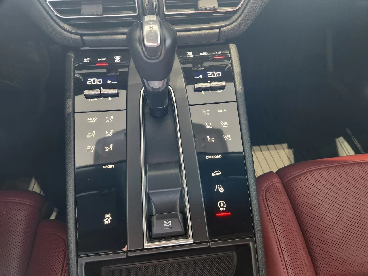 2023 Porsche Macan AWD Image principale