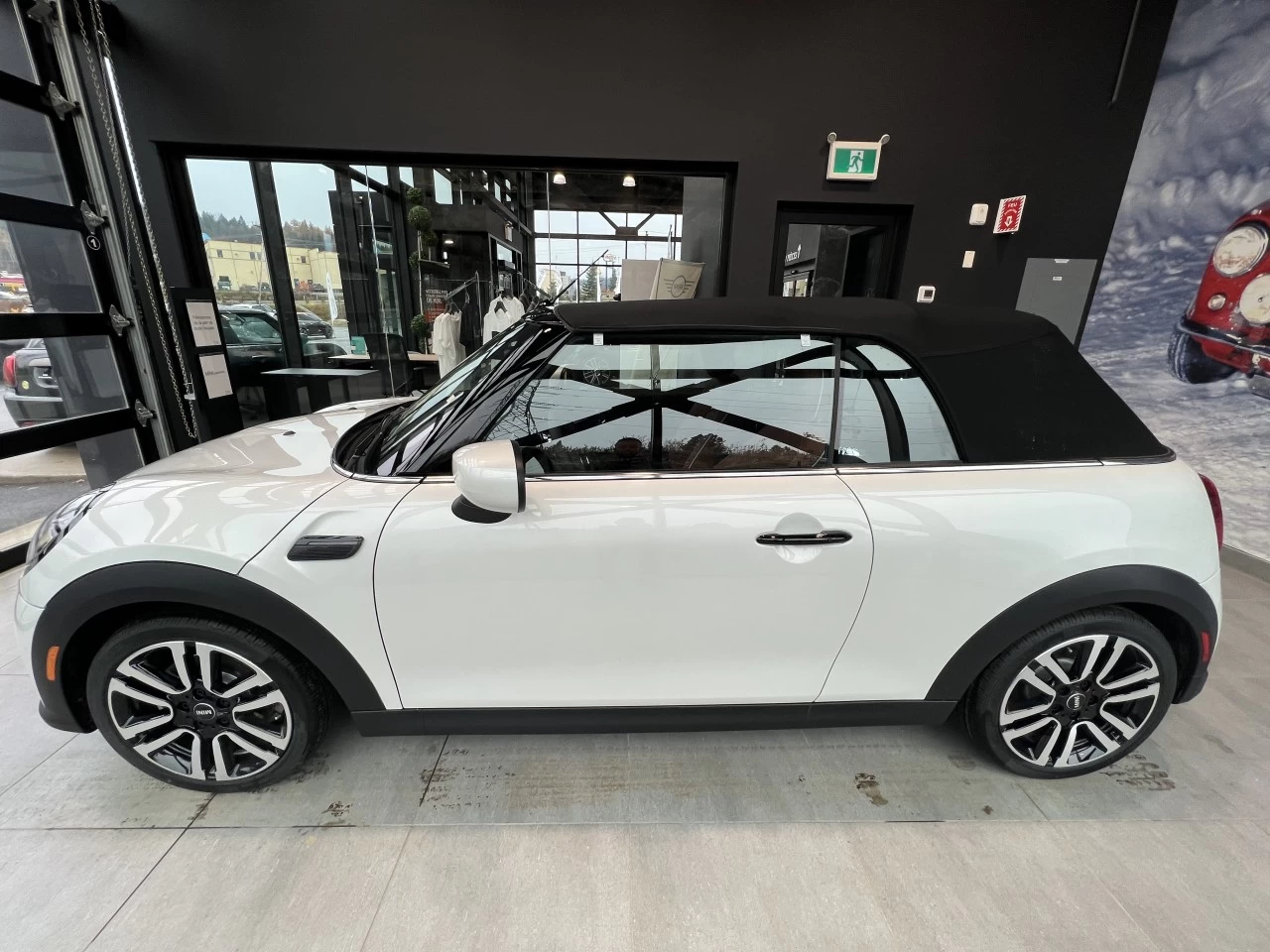 2024 MINI Cooper Convertible  Image principale