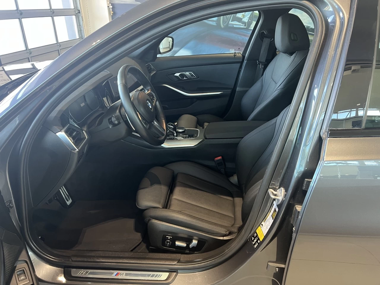 2021 BMW 330i xDrive 330i xDrive Image principale