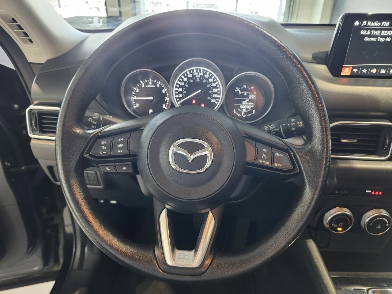 2021 Mazda CX-5 GX https://www.bmwsteagathe.com/resize/b990ff35b810a3abc0cc817b2ca24889-1