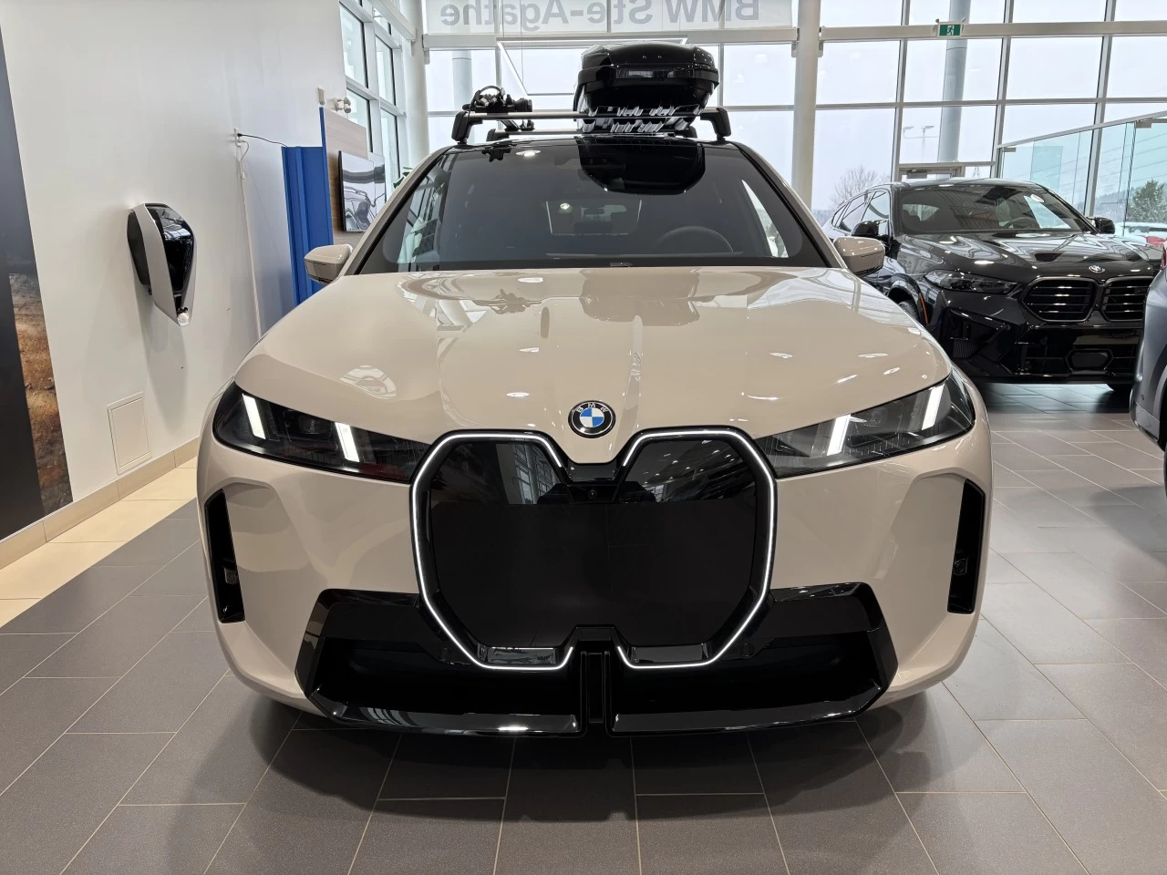 2026 BMW iX xDrive60 Main Image